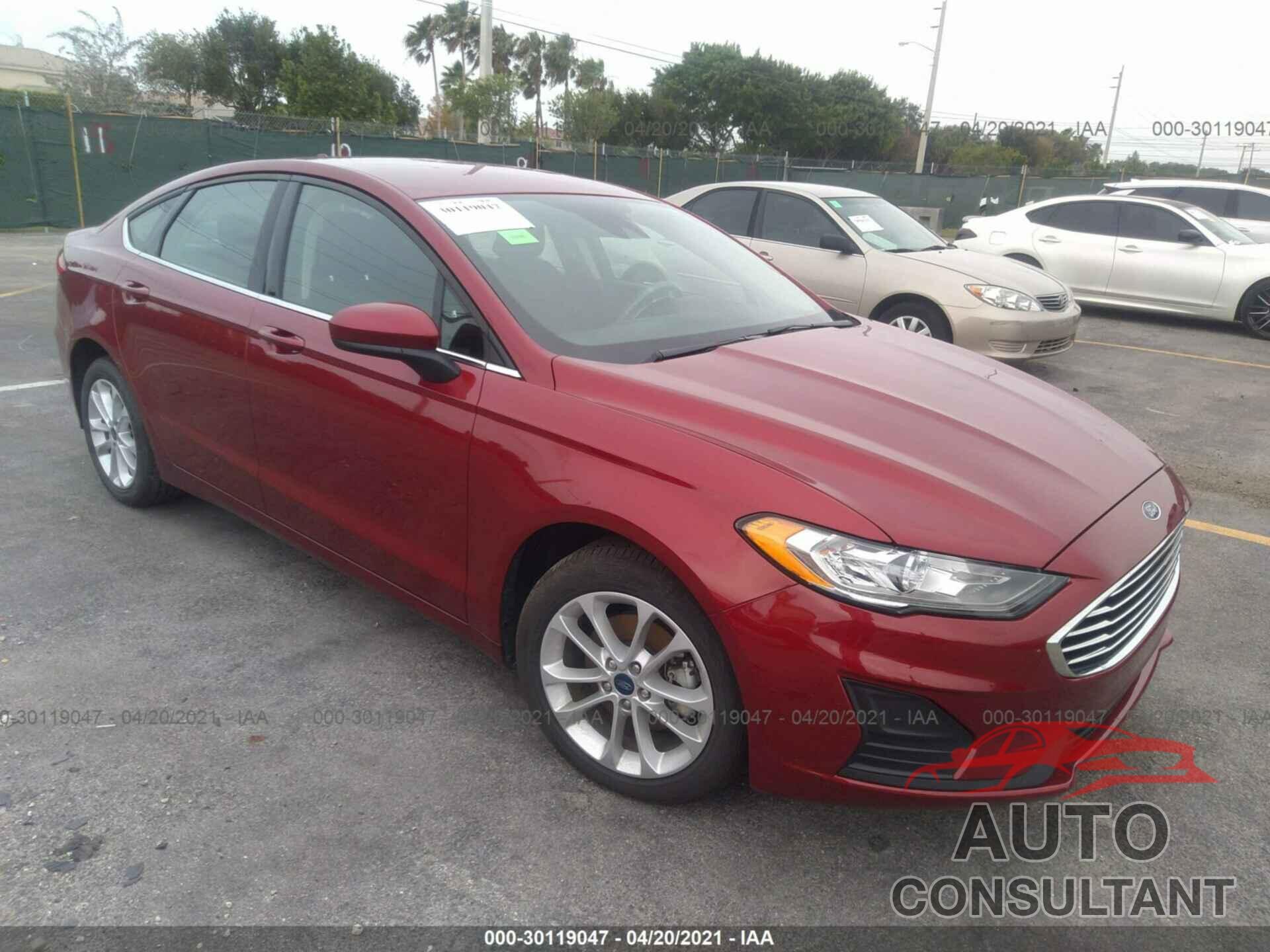 FORD FUSION HYBRID 2019 - 3FA6P0LU5KR210641