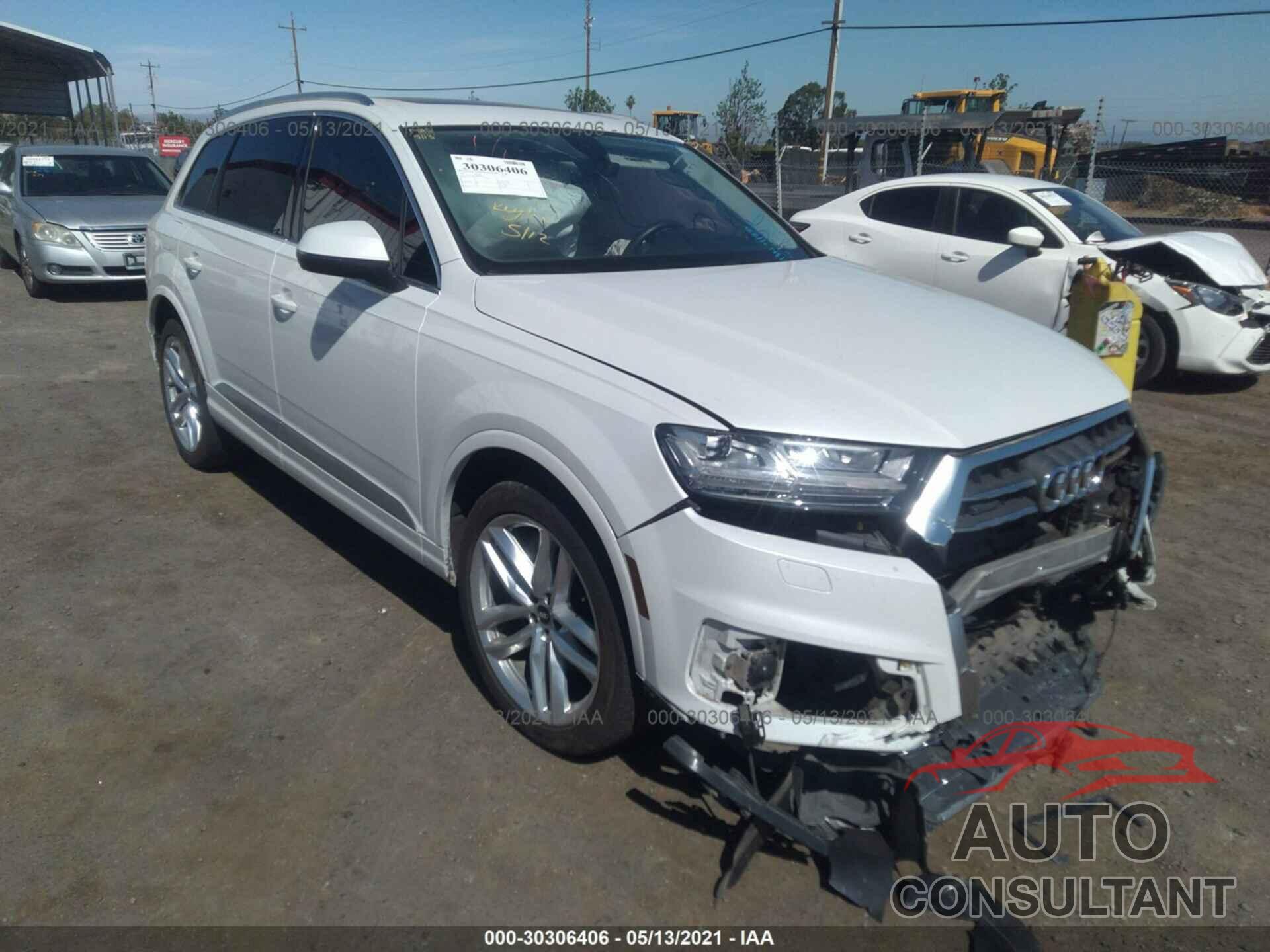 AUDI Q7 2017 - WA1VABF78HD037427