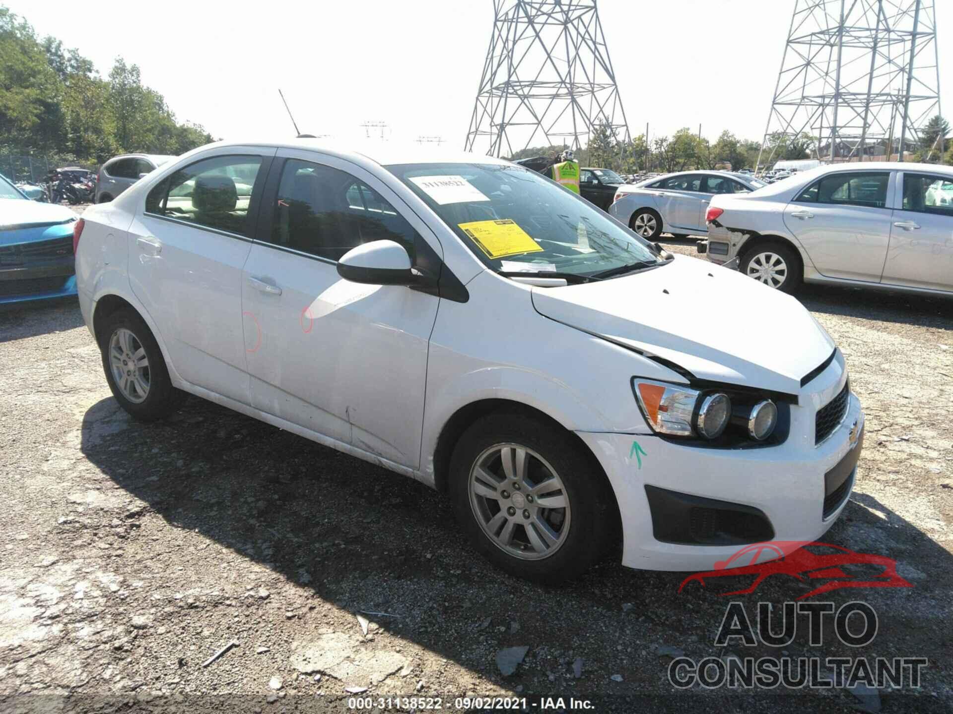 CHEVROLET SONIC 2016 - 1G1JC5SH3G4145055