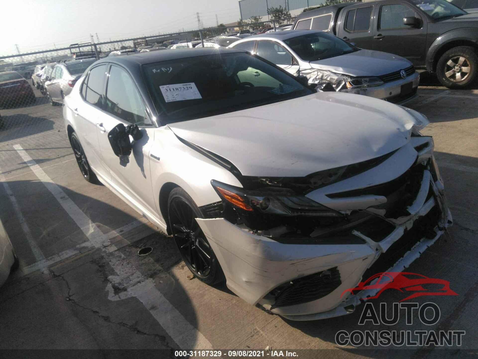 TOYOTA CAMRY 2021 - 4T1K31AK7MU020715
