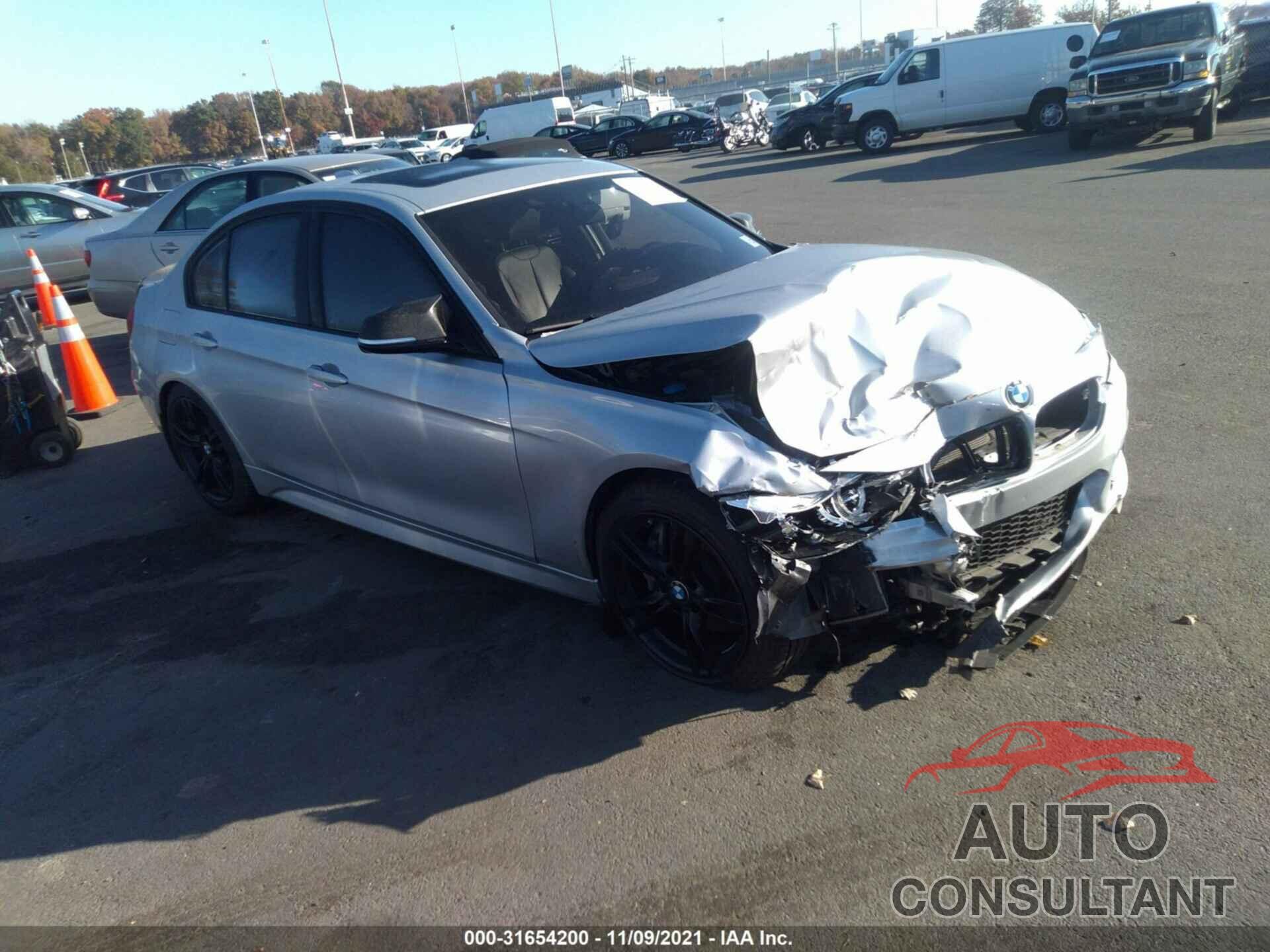 BMW 3 SERIES 2018 - WBA8B7G50JNV10924