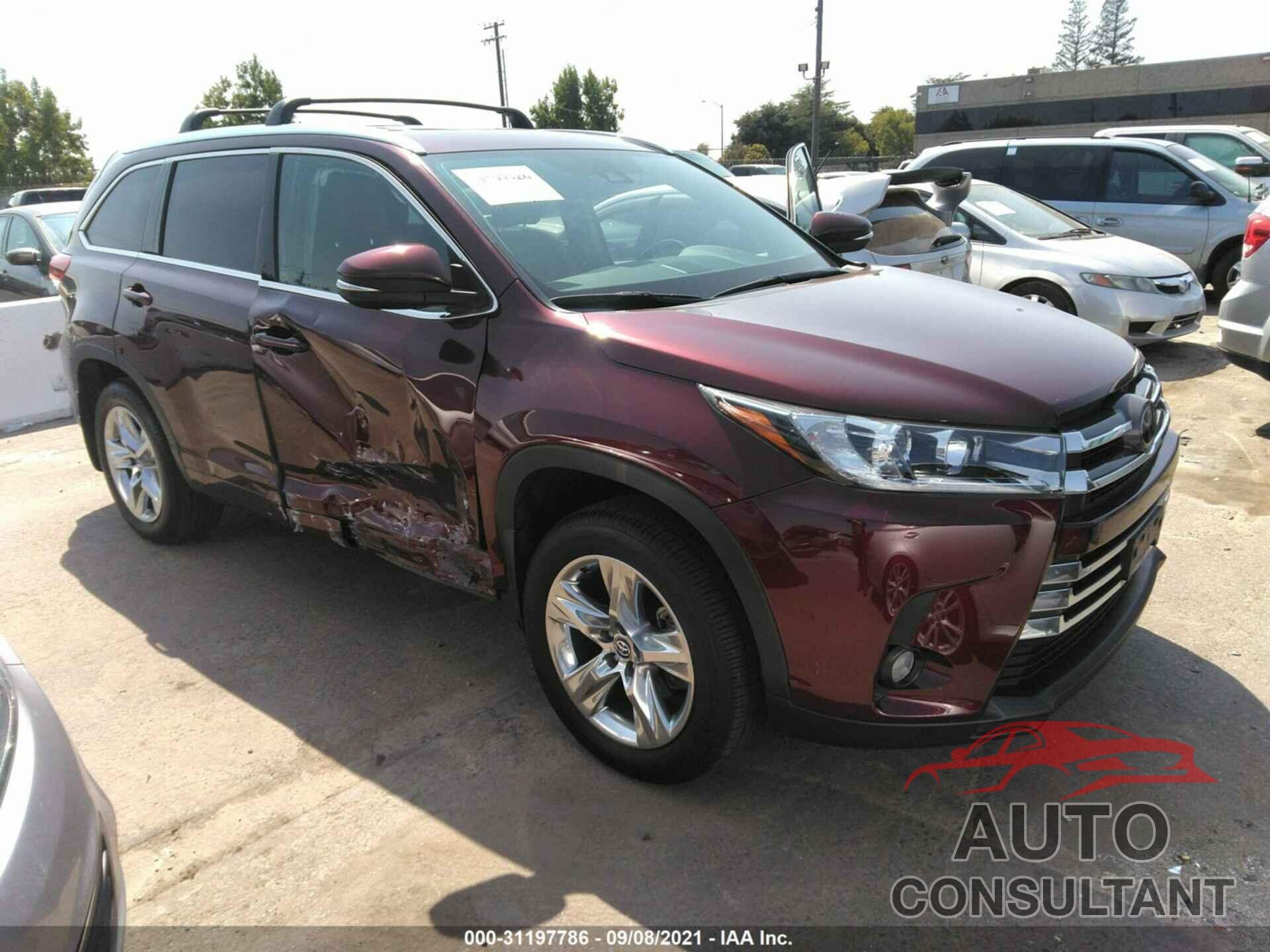 TOYOTA HIGHLANDER 2018 - 5TDDZRFH0JS887588
