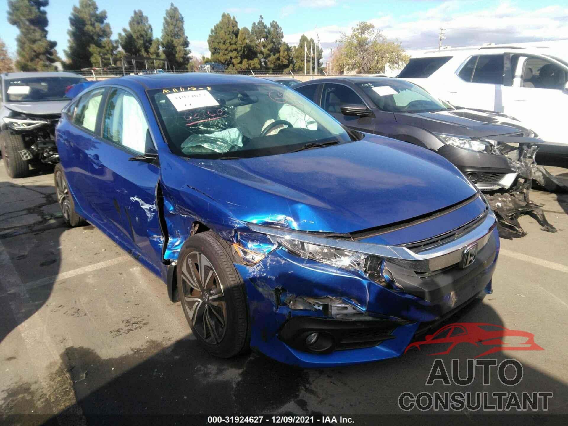 HONDA CIVIC SEDAN 2017 - 19XFC1F33HE012607