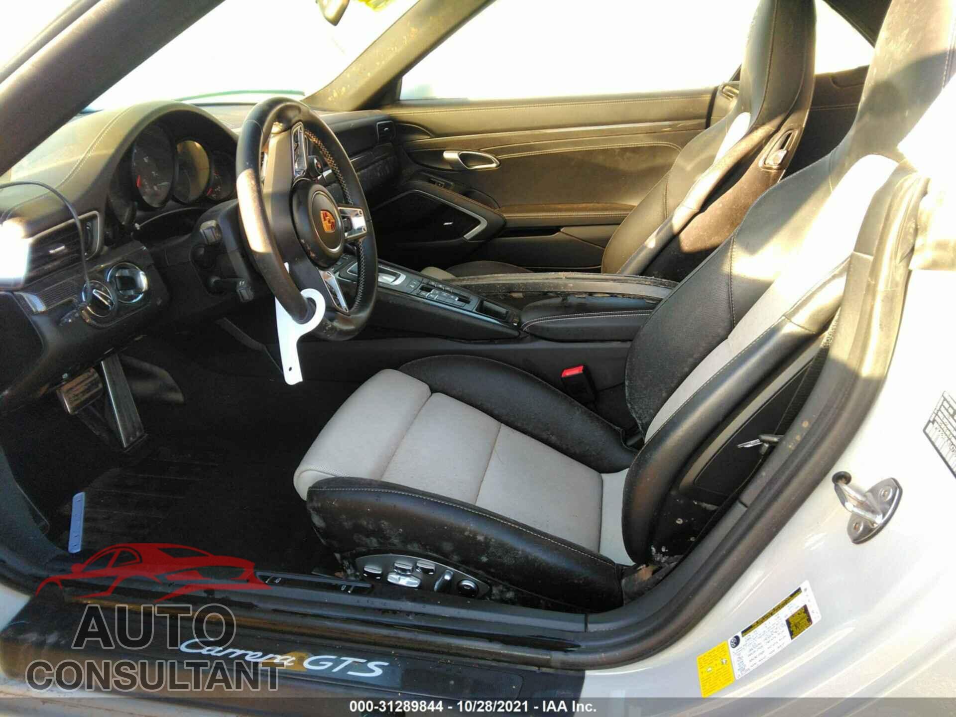 PORSCHE 911 2018 - WP0CB2A9XJS147187