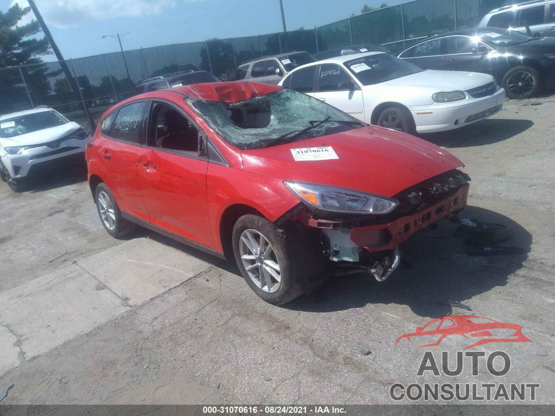 FORD FOCUS 2017 - 1FADP3K25HL271875
