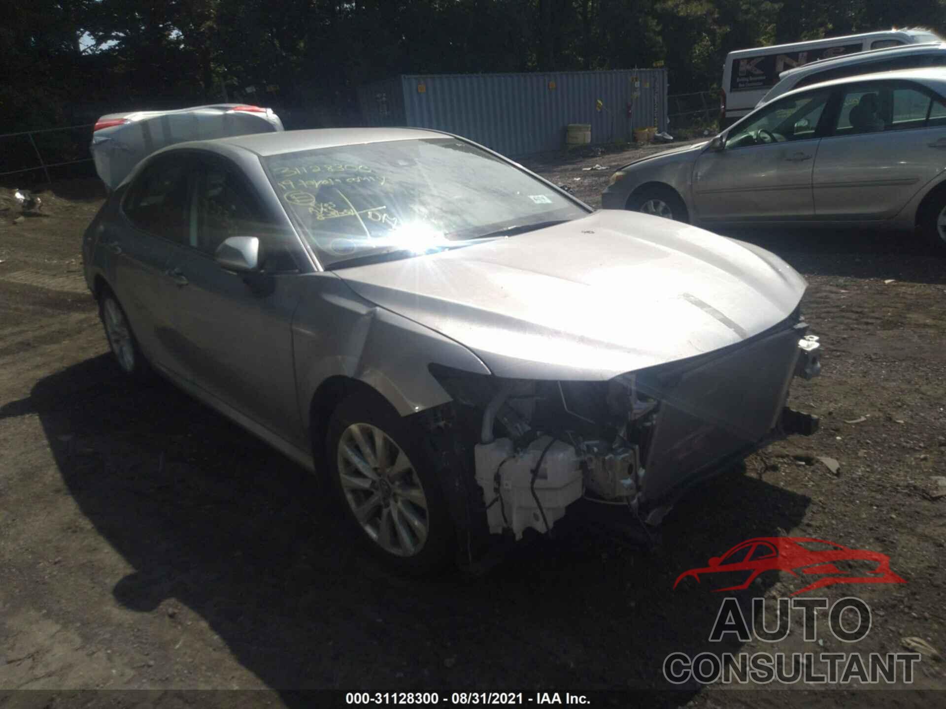 TOYOTA CAMRY 2019 - 4T1B11HK9KU752658