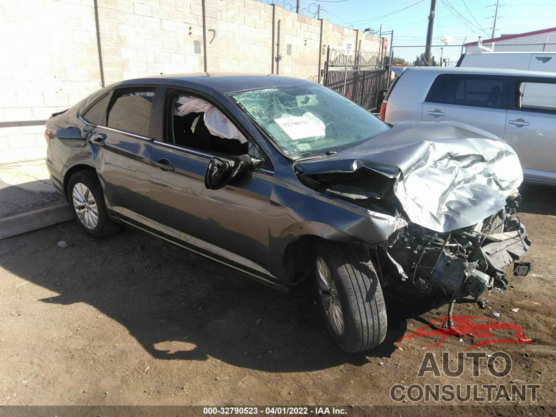 VOLKSWAGEN JETTA 2019 - 3VWC57BU2KM126347