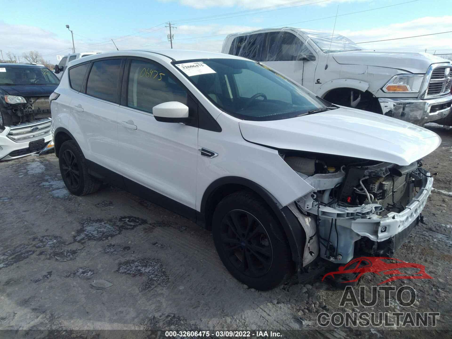 FORD ESCAPE 2017 - 1FMCU9GD9HUE39566