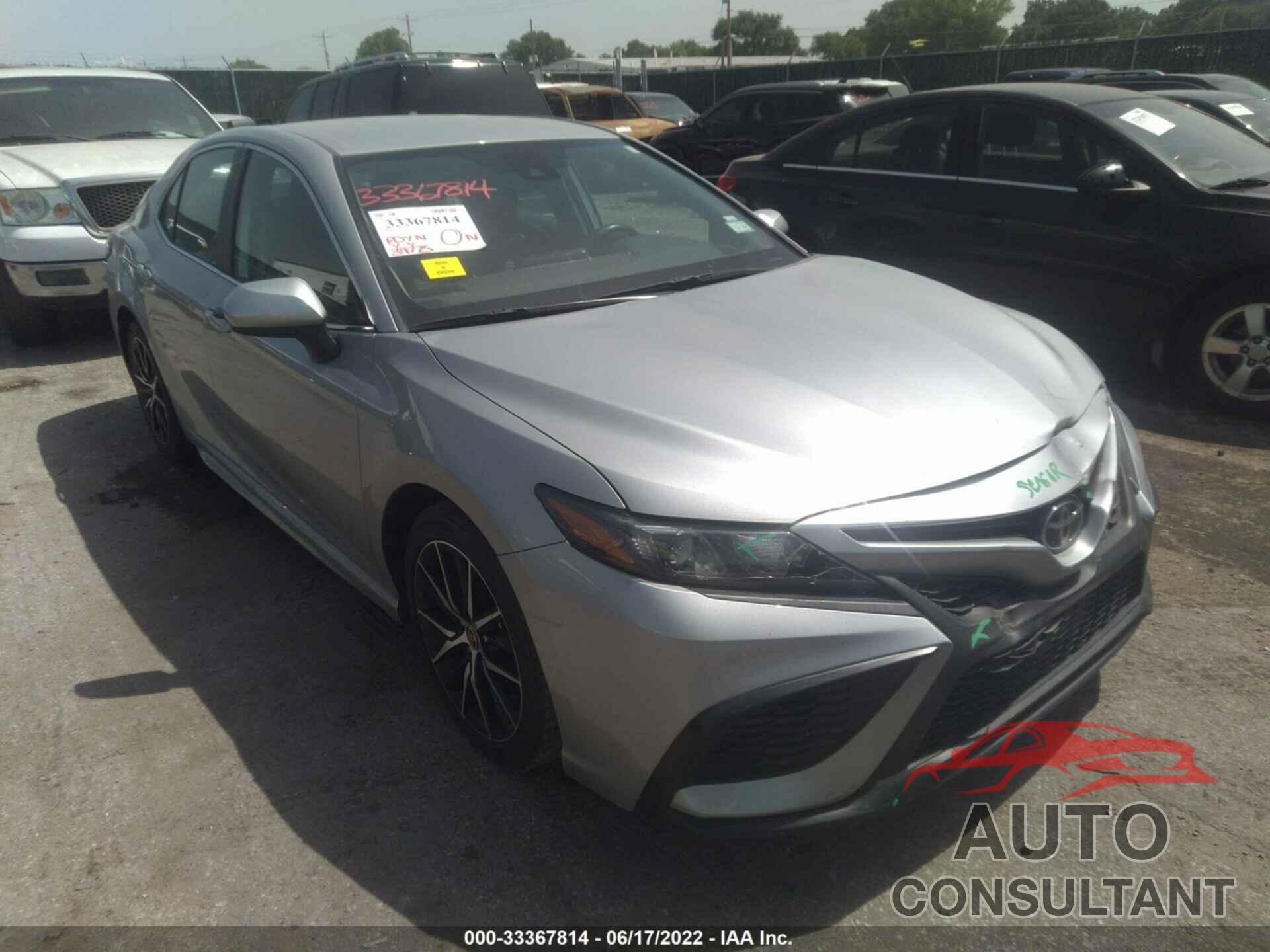 TOYOTA CAMRY 2021 - 4T1G11AK8MU427311