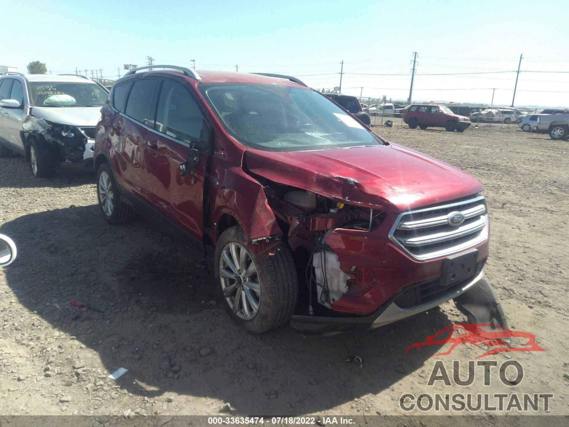 FORD ESCAPE 2017 - 1FMCU9J91HUC11808
