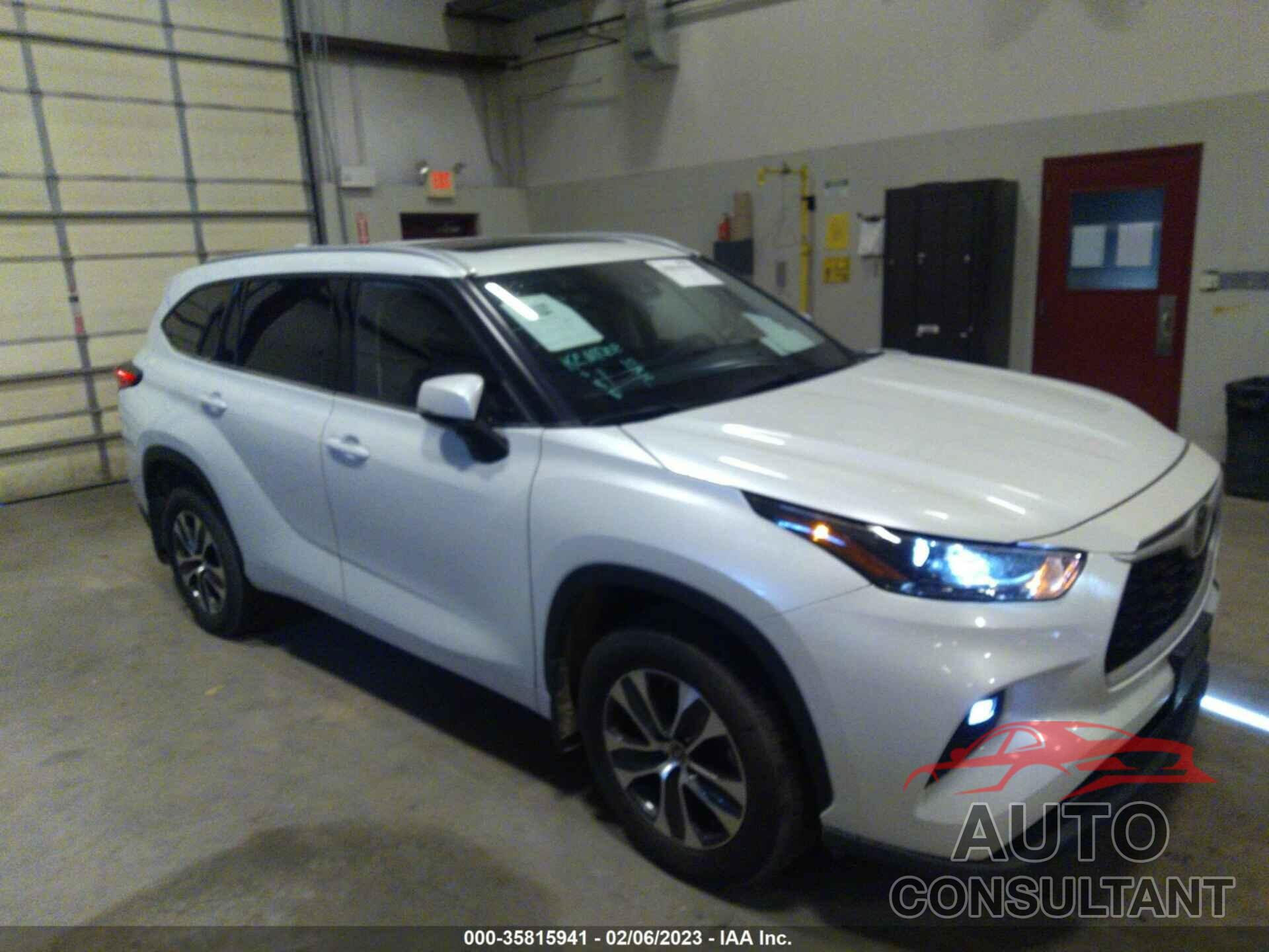 TOYOTA HIGHLANDER 2022 - 5TDGZRBH5NS216135