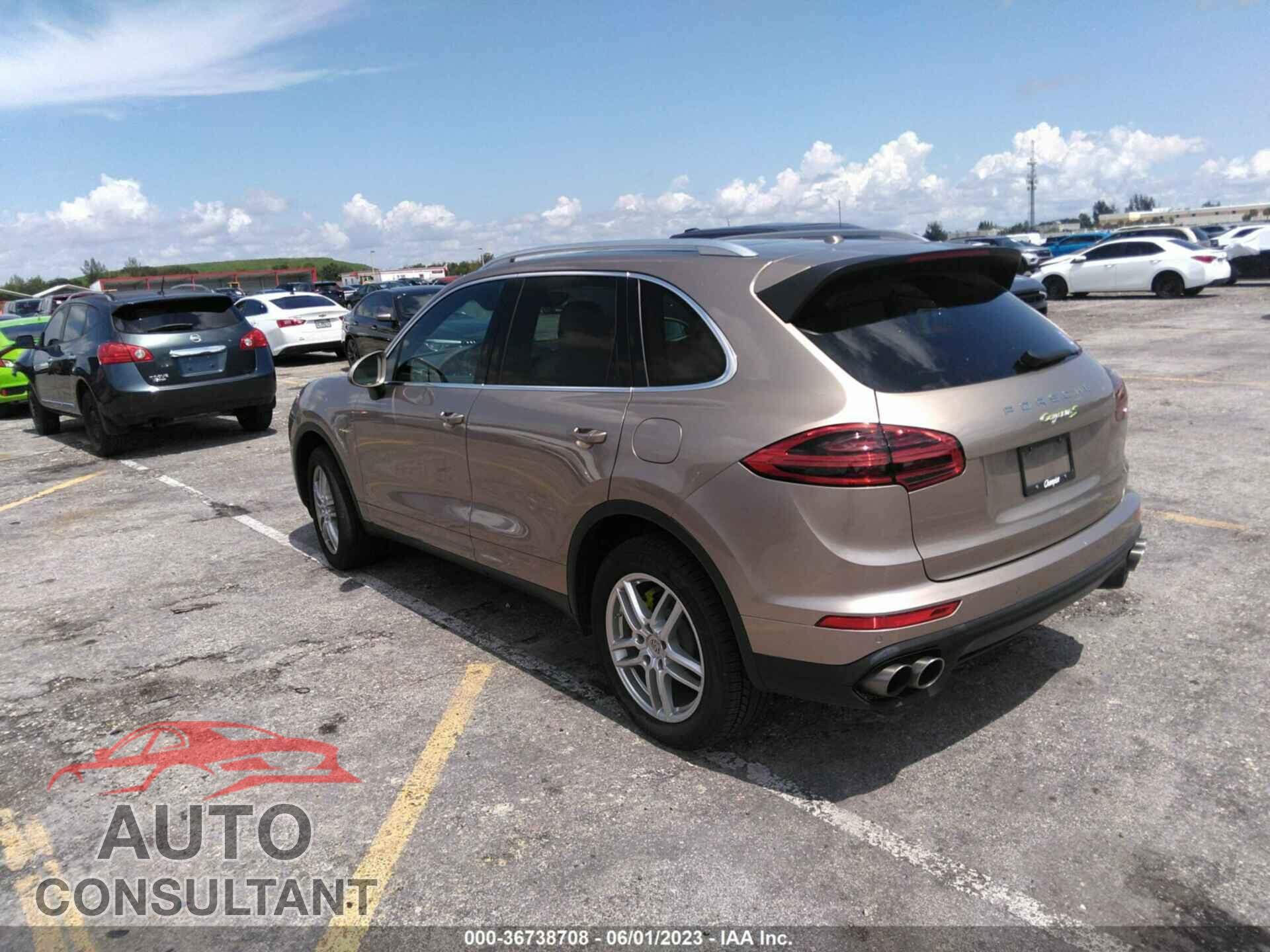 PORSCHE CAYENNE 2017 - WP1AE2A22HLA75373