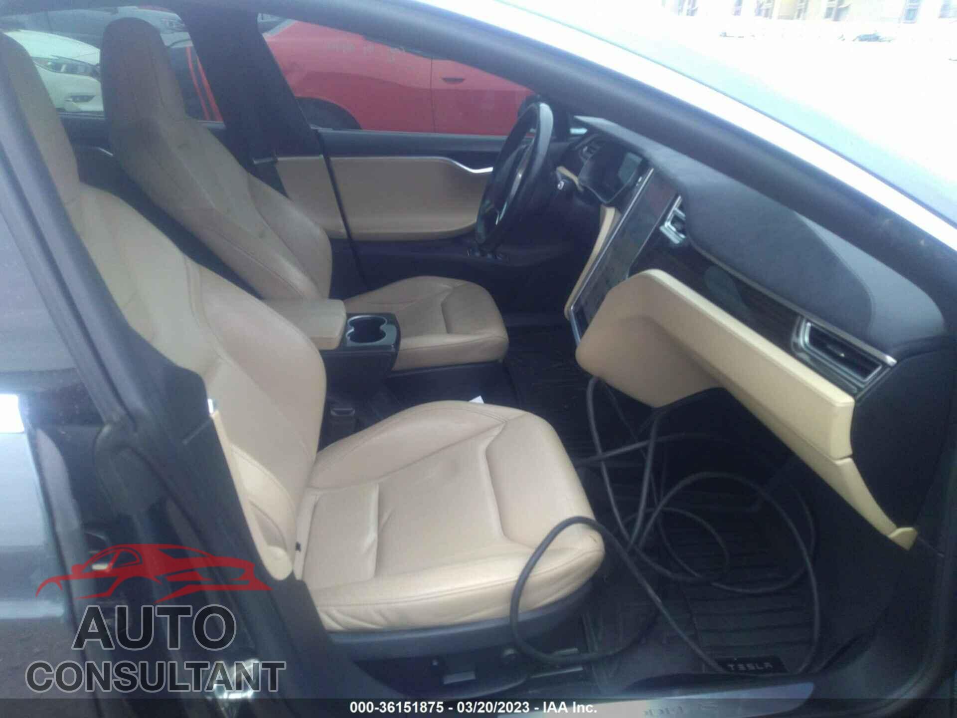 TESLA MODEL S 2016 - 5YJSA1E44GF120211