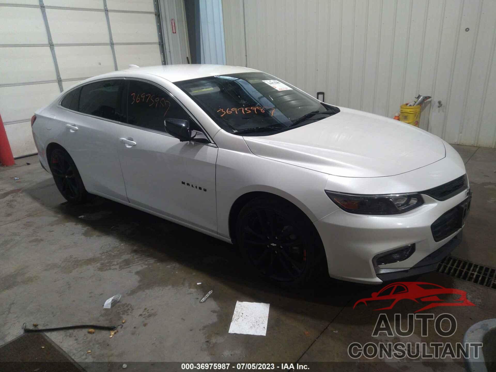 CHEVROLET MALIBU 2018 - 1G1ZD5ST5JF244654