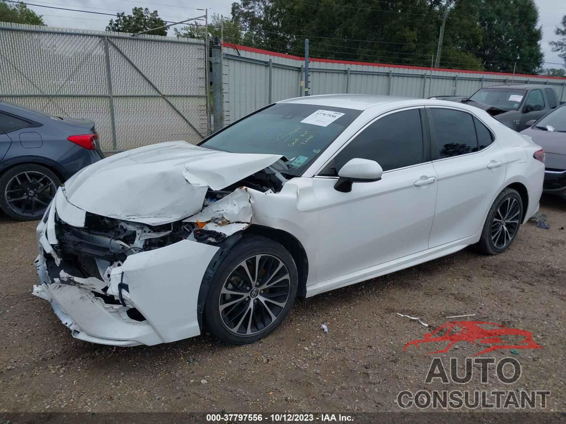 TOYOTA CAMRY 2019 - 4T1B11HK5KU688148