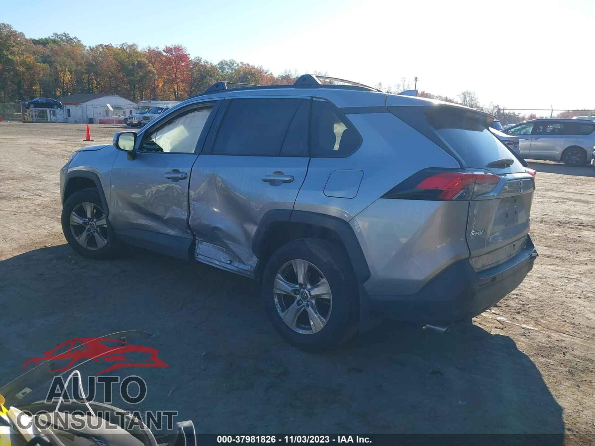 TOYOTA RAV4 2019 - JTMP1RFV5KD021165