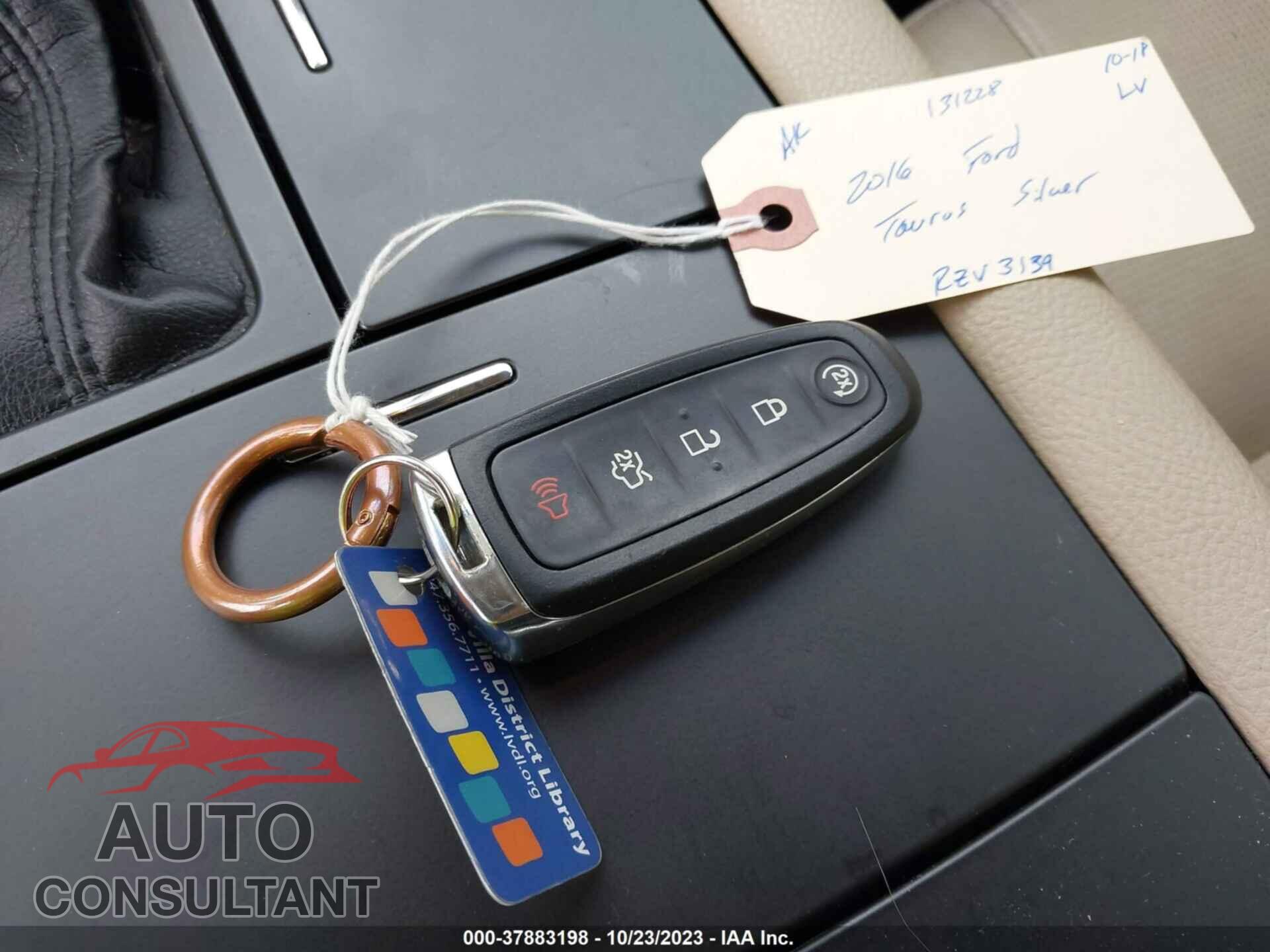 FORD TAURUS 2016 - 1FAHP2F84GG106448