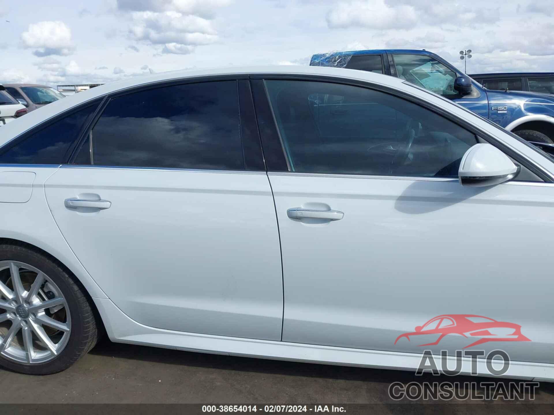 AUDI A6 2018 - WAUD8AFC2JN082302