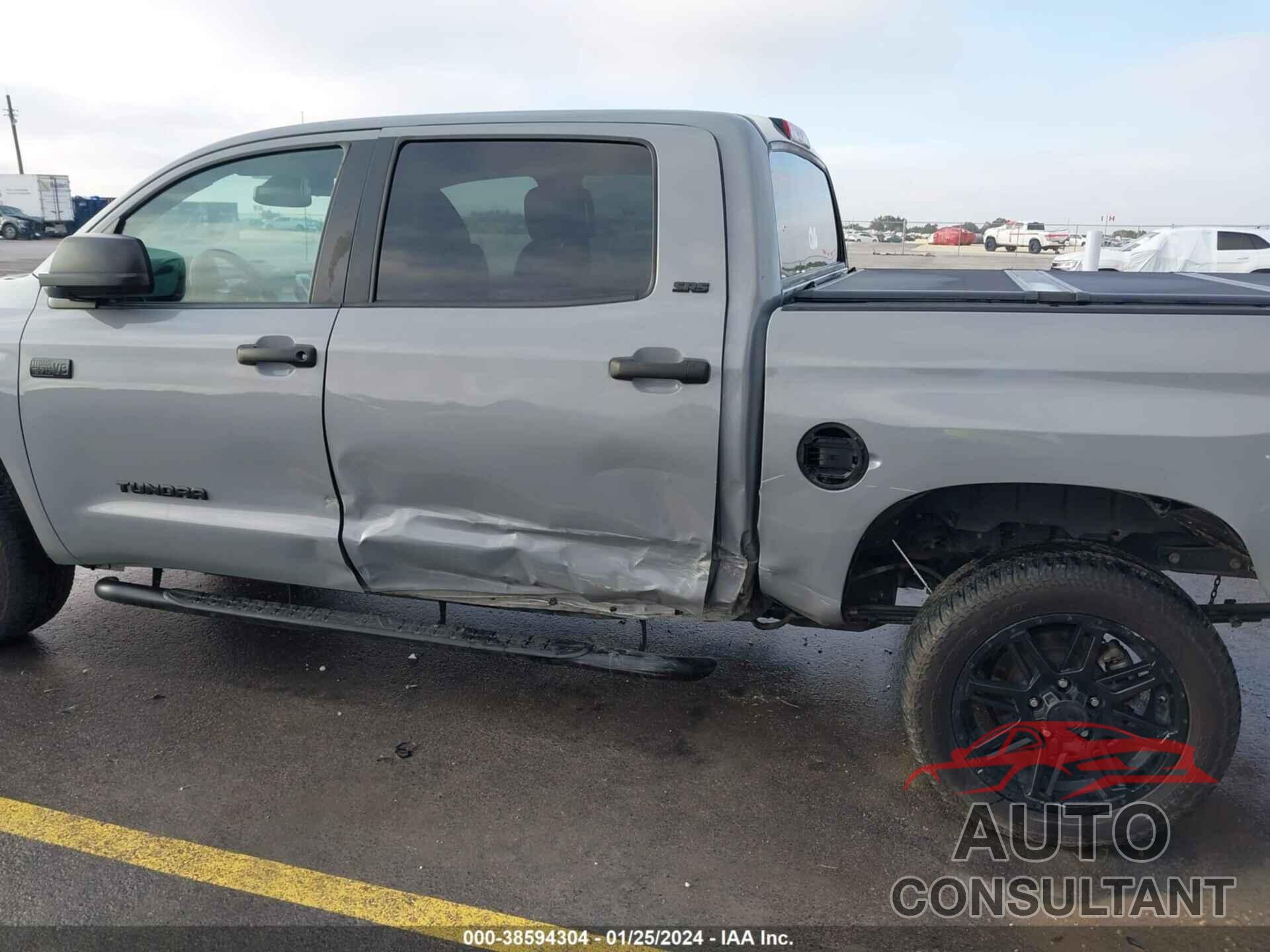 TOYOTA TUNDRA 2019 - 5TFDW5F18KX849798