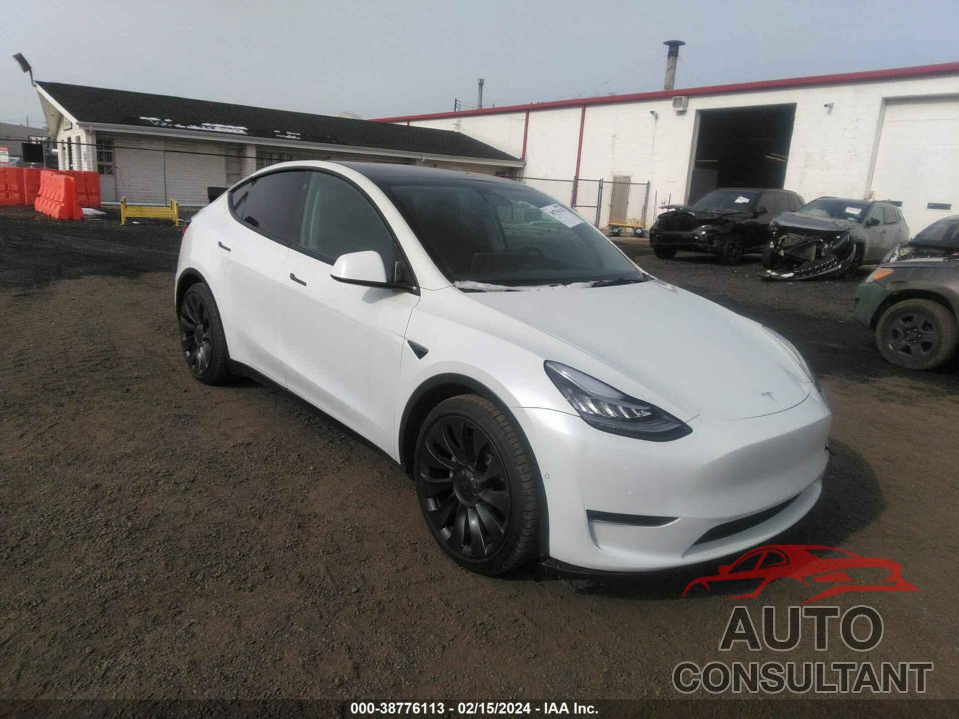 TESLA MODEL Y 2021 - 5YJYGAEE8MF188301