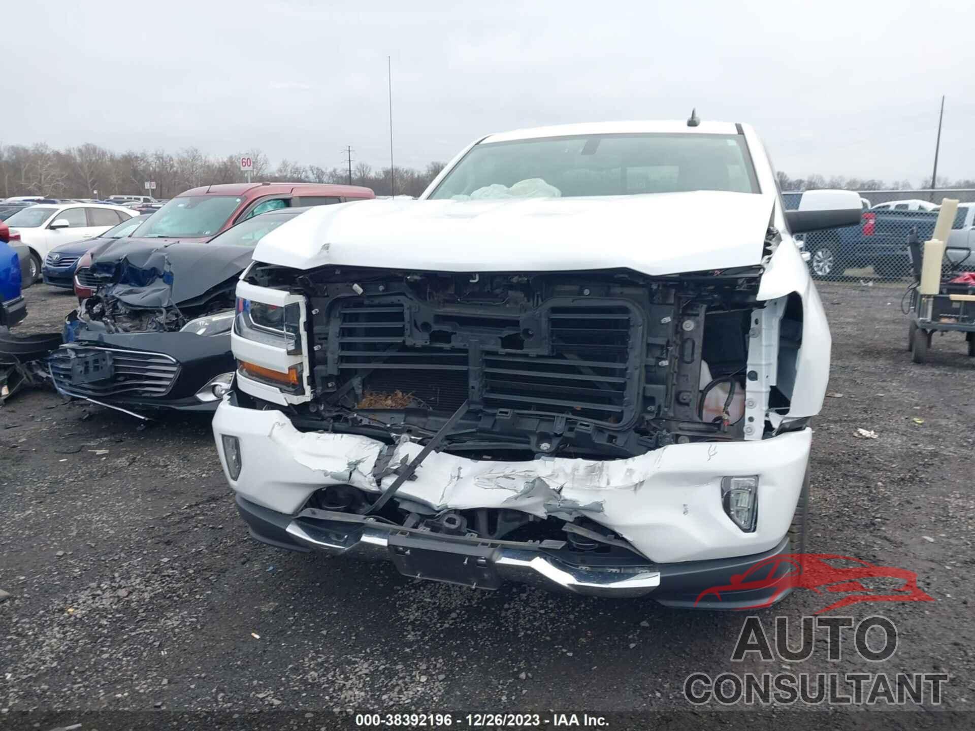 CHEVROLET SILVERADO 1500 2017 - 1GCUKREC2HF158075