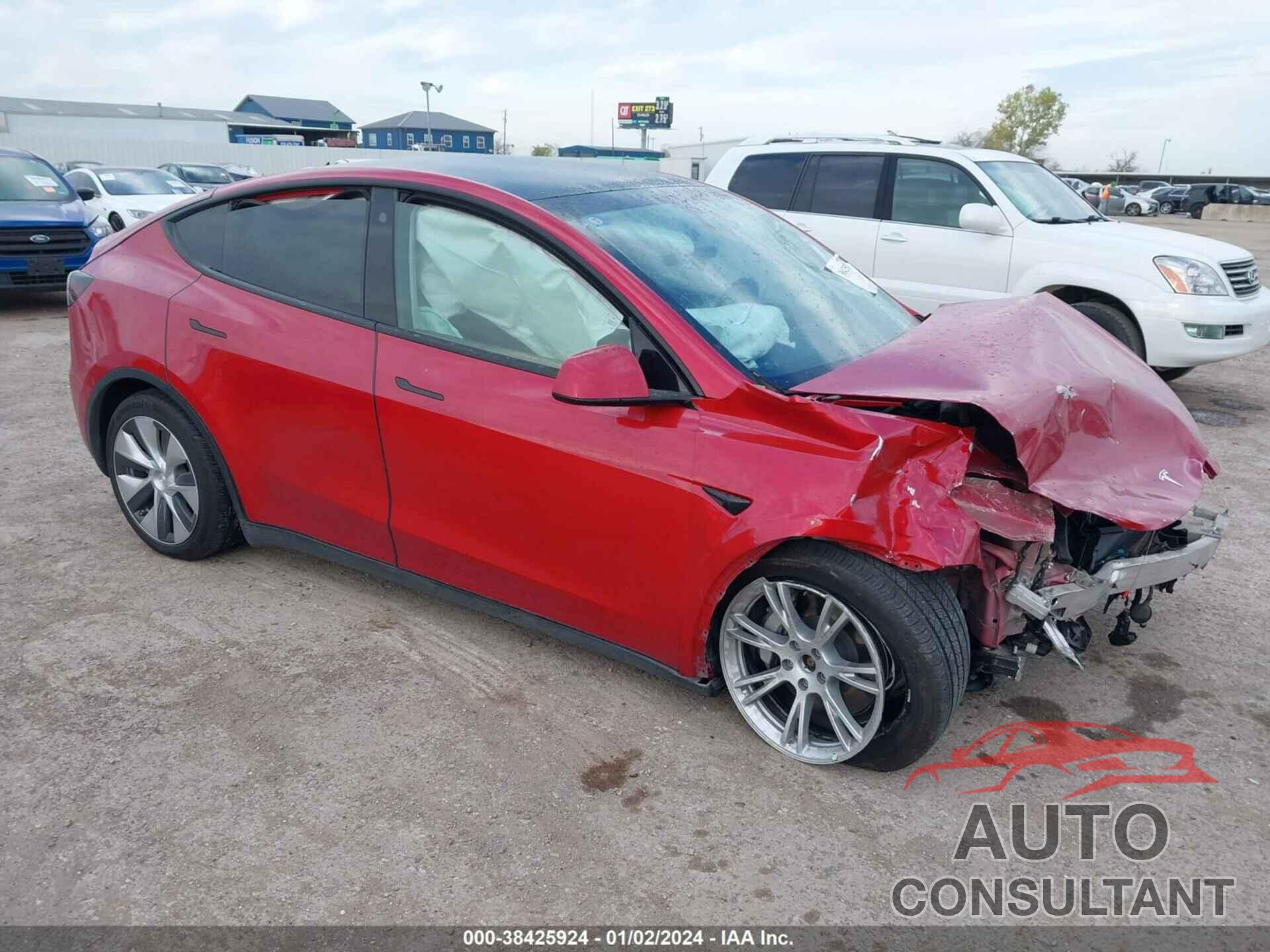 TESLA MODEL Y 2021 - 5YJYGDEE6MF213200