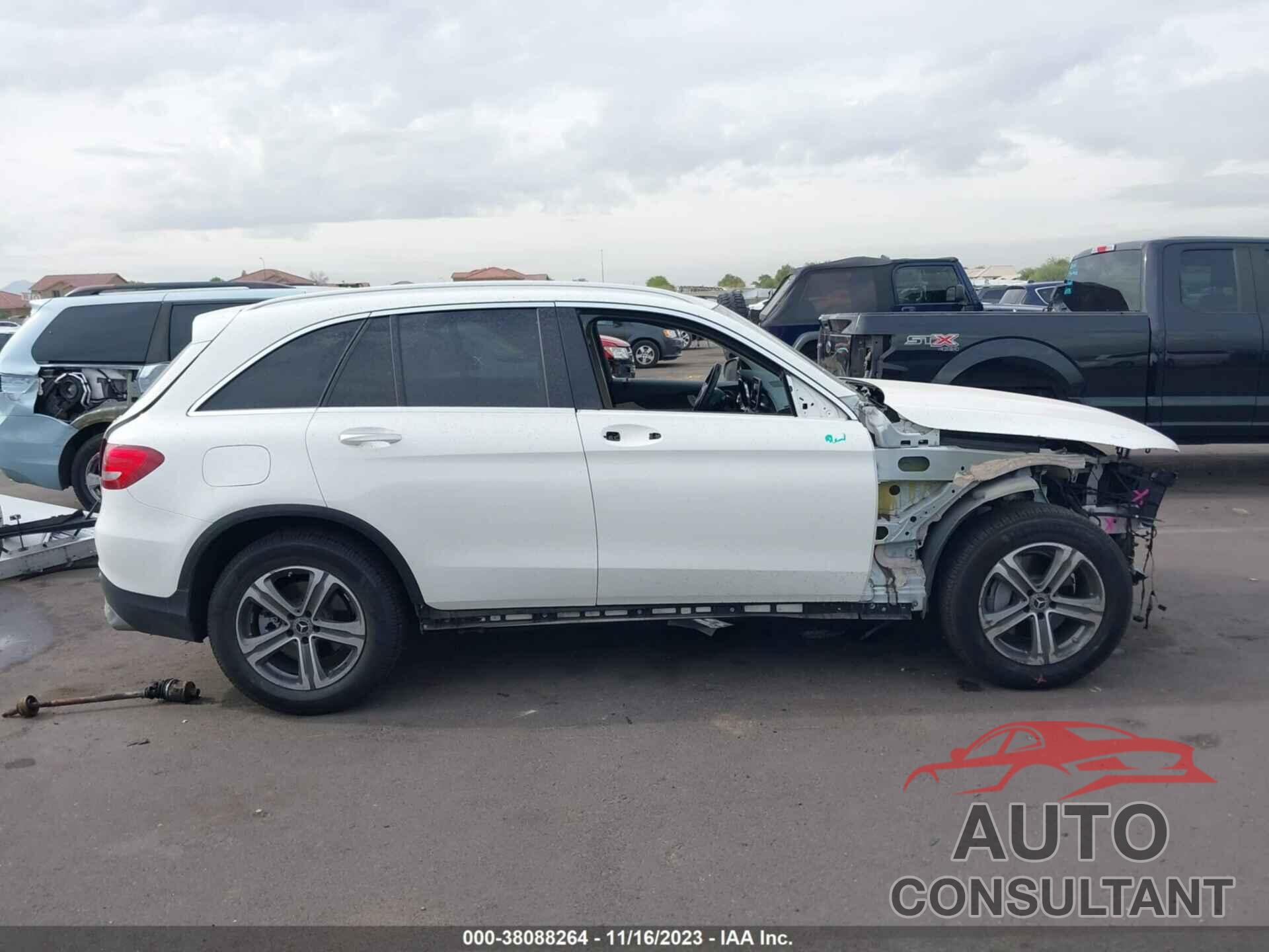 MERCEDES-BENZ GLC 300 2019 - WDC0G4KB2K1004141