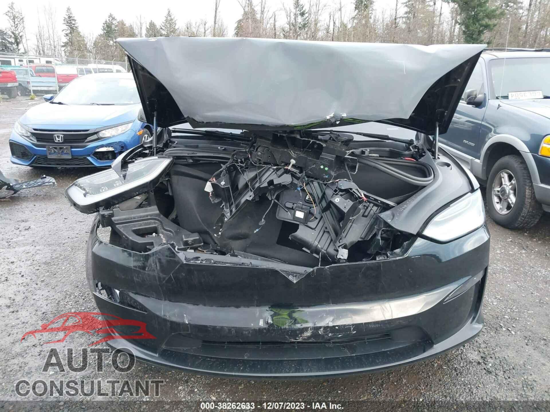 TESLA MODEL X 2023 - 7SAXCBE68PF383473