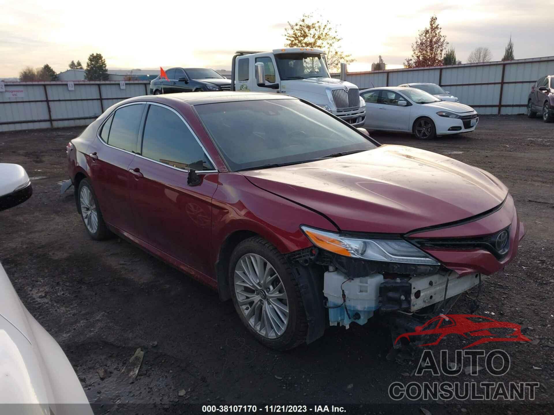 TOYOTA CAMRY 2018 - 4T1B11HK9JU512606