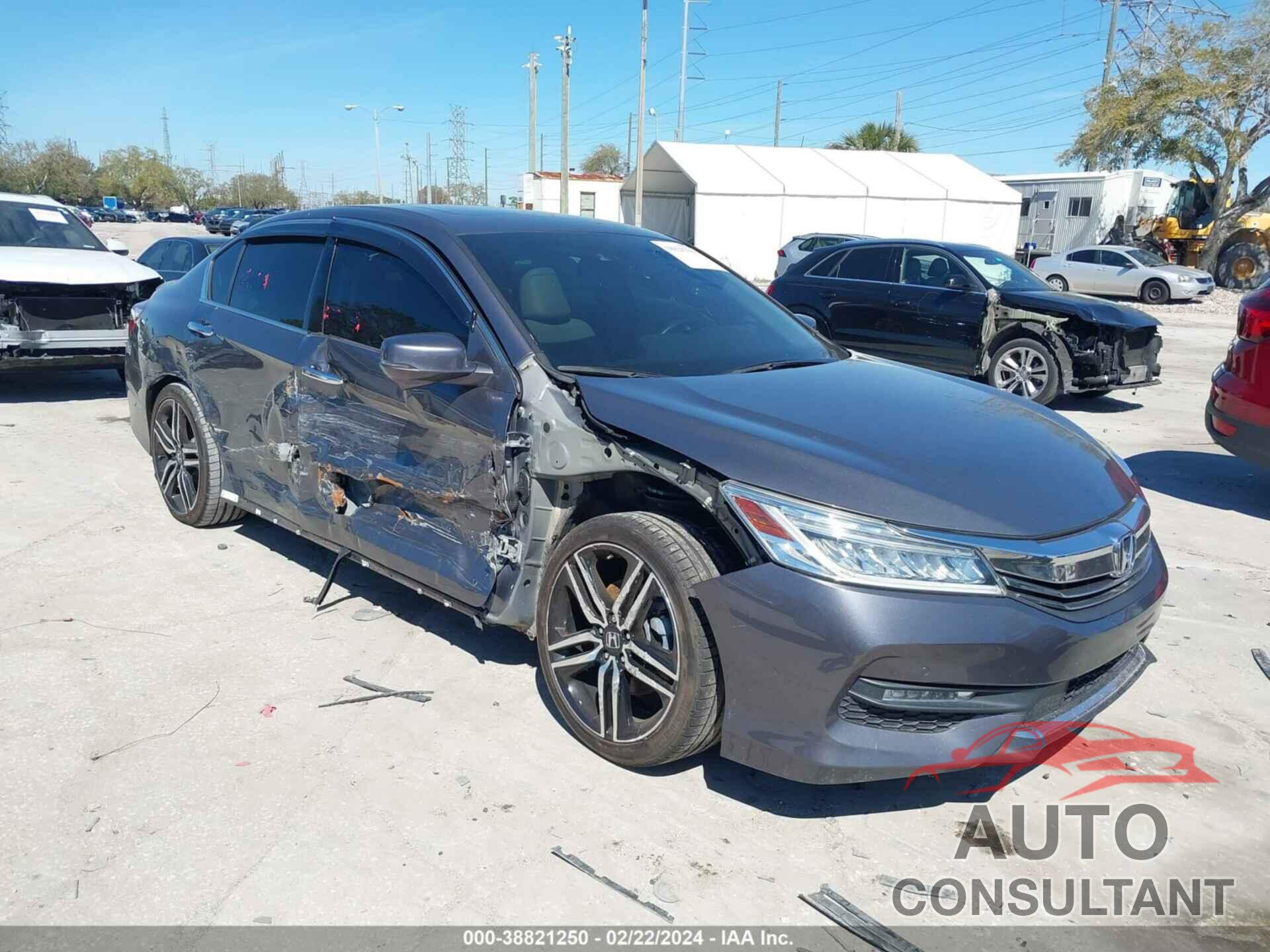 HONDA ACCORD 2017 - 1HGCR3F99HA020149