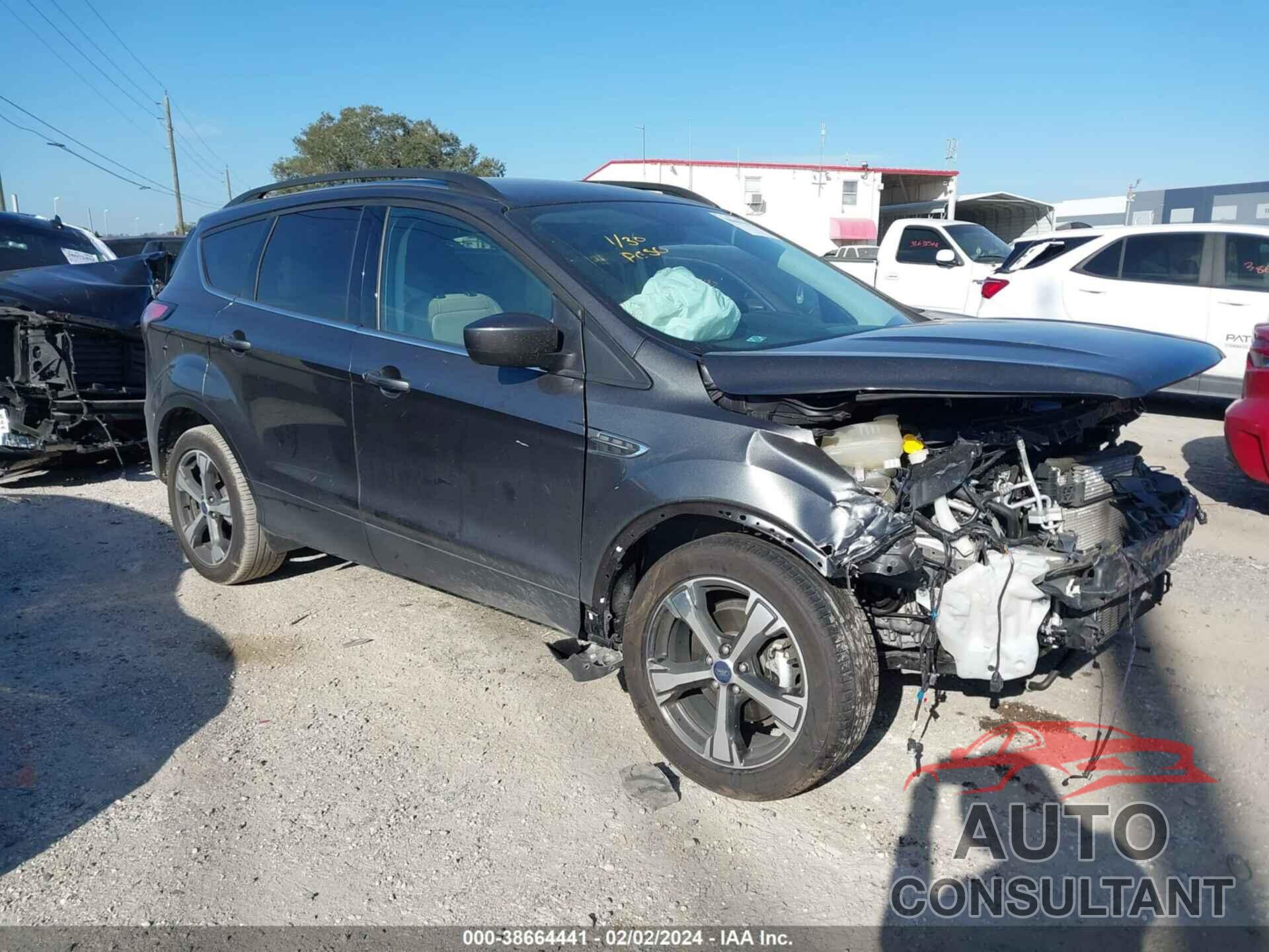 FORD ESCAPE 2018 - 1FMCU0HD6JUA69547