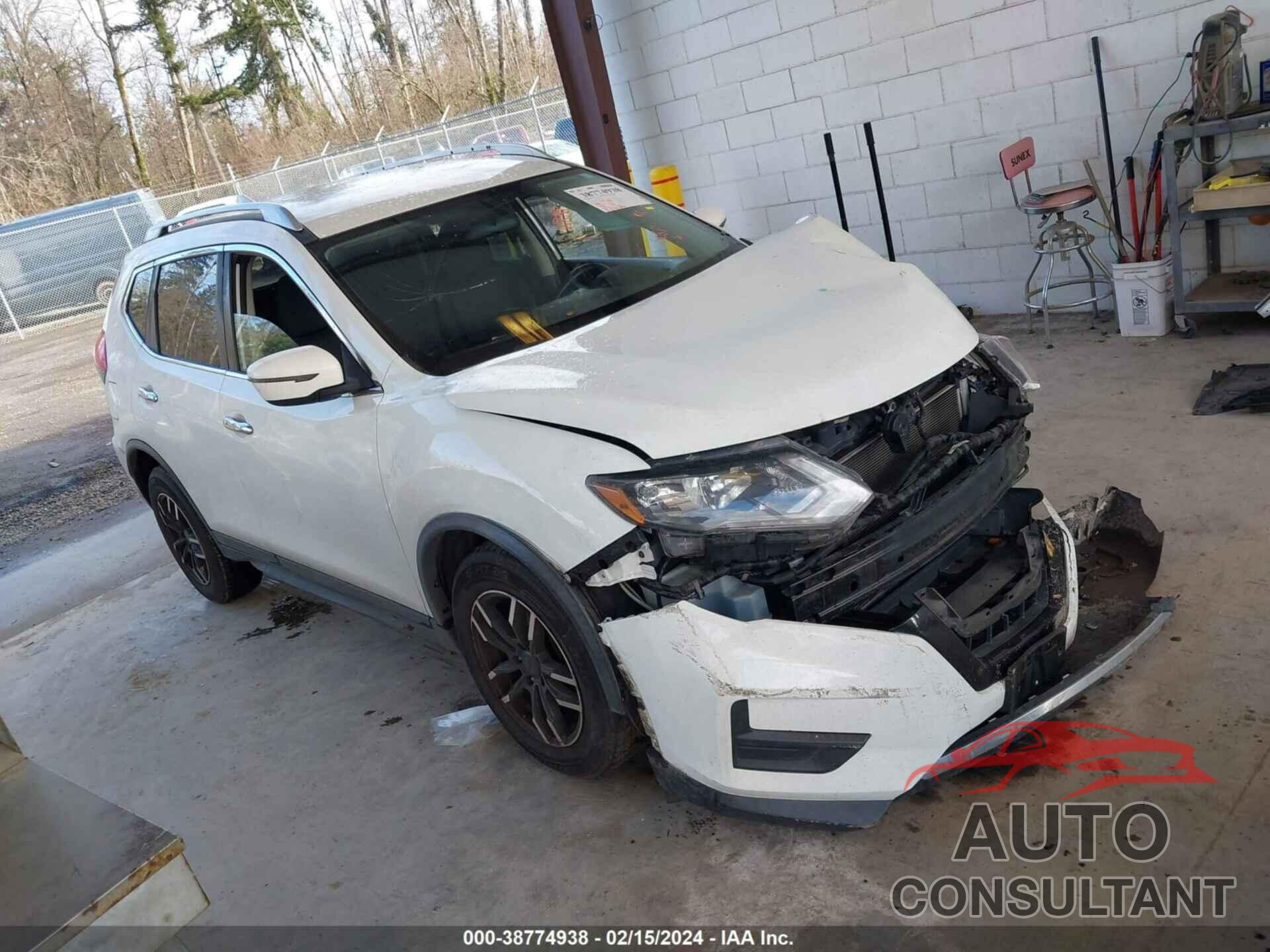 NISSAN ROGUE 2017 - KNMAT2MV5HP506858