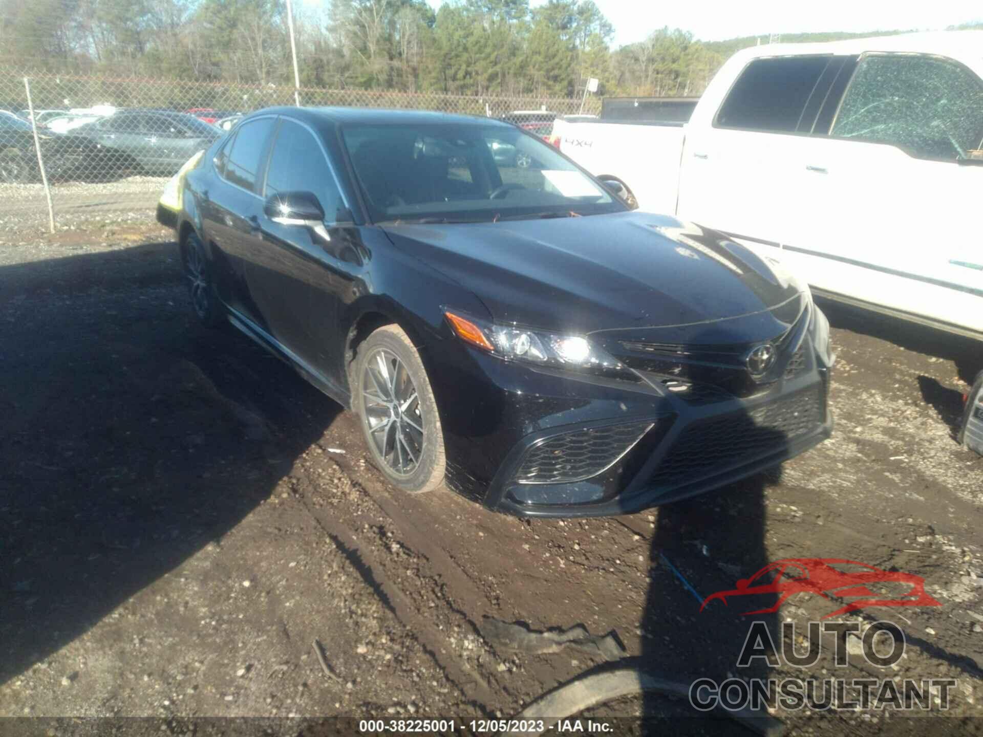 TOYOTA CAMRY 2022 - 4T1T11AK0NU057813