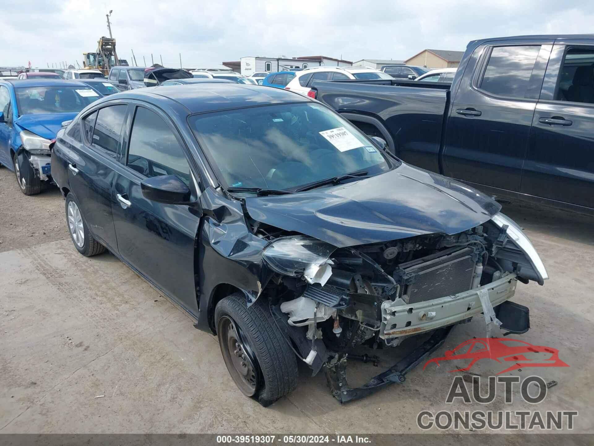 NISSAN VERSA 2018 - 3N1CN7AP6JL805494