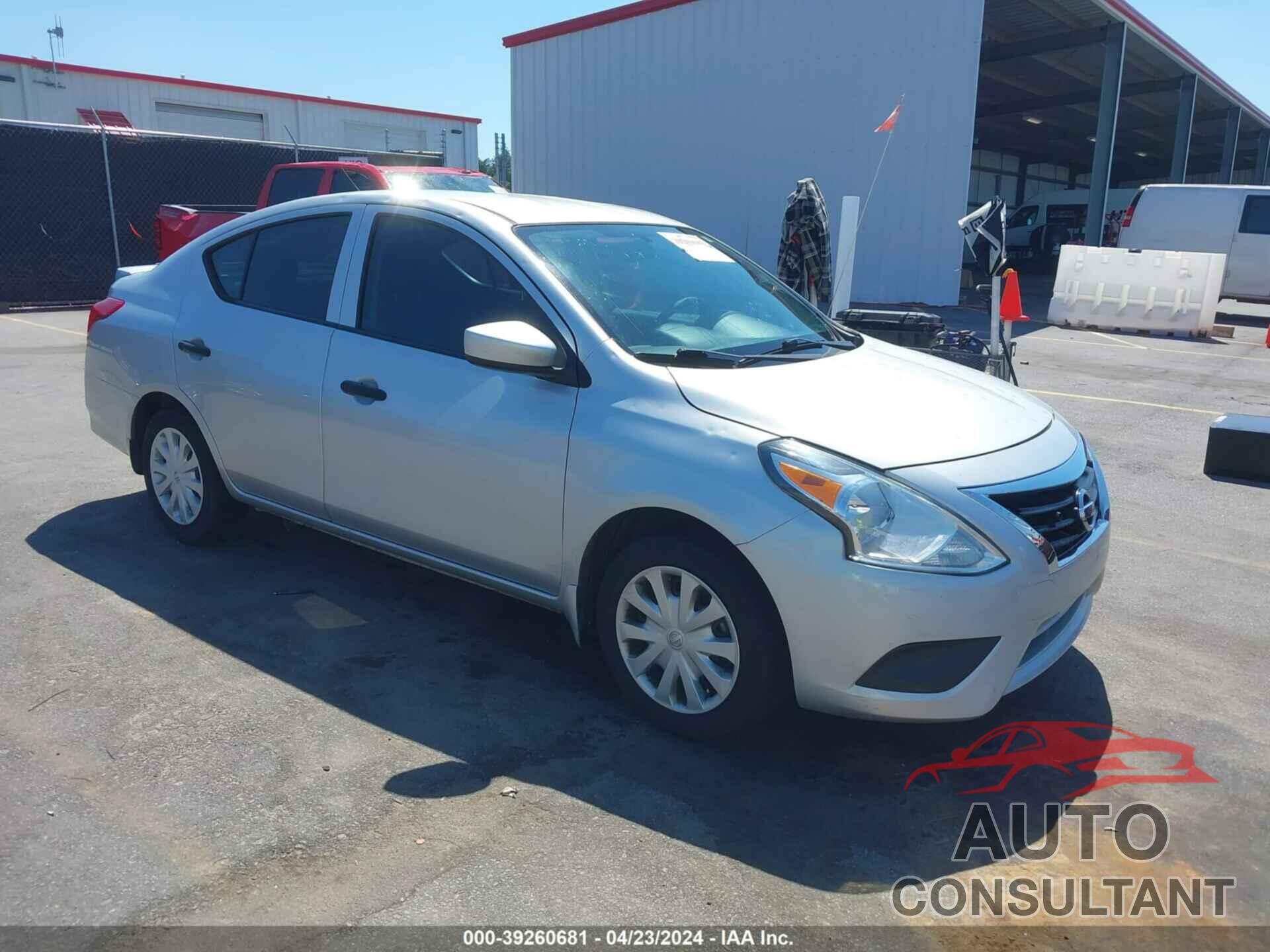 NISSAN VERSA 2018 - 3N1CN7AP6JL814535