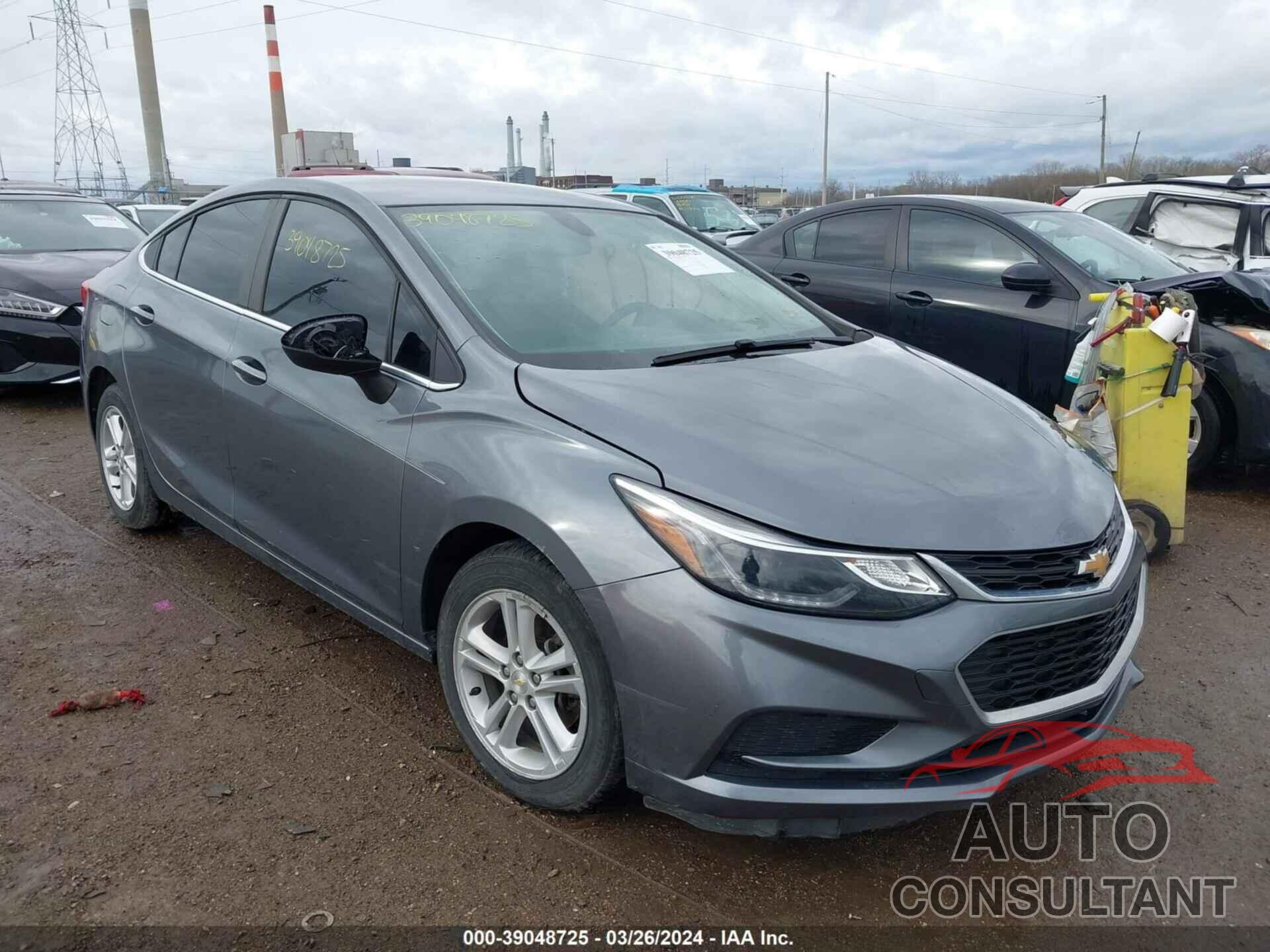 CHEVROLET CRUZE 2018 - 1G1BE5SM5J7217150