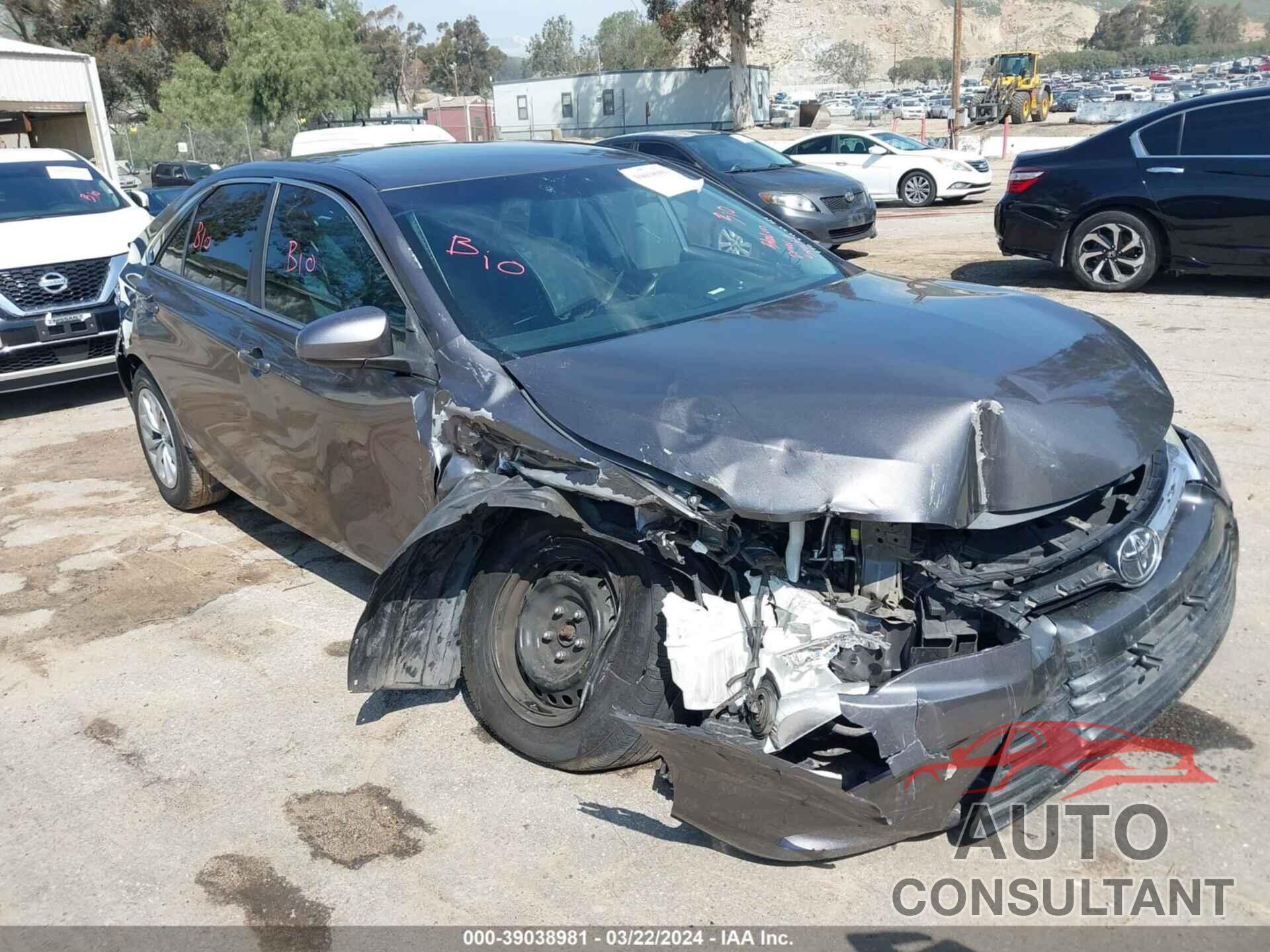 TOYOTA CAMRY 2016 - 4T4BF1FK2GR576506