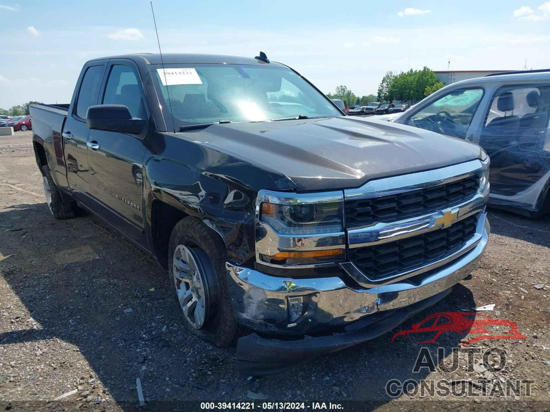 CHEVROLET SILVERADO 1500 2018 - 1GCVKREH5JZ179295