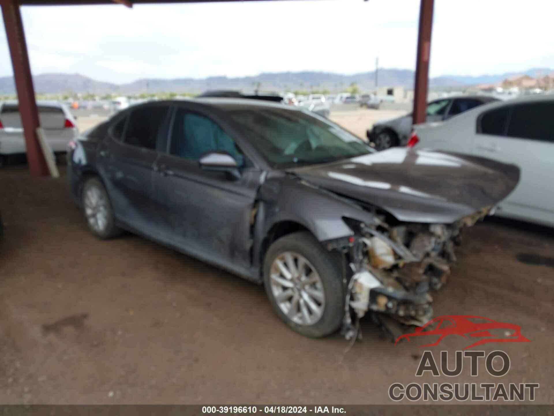TOYOTA CAMRY 2018 - 4T1B11HK4JU528289