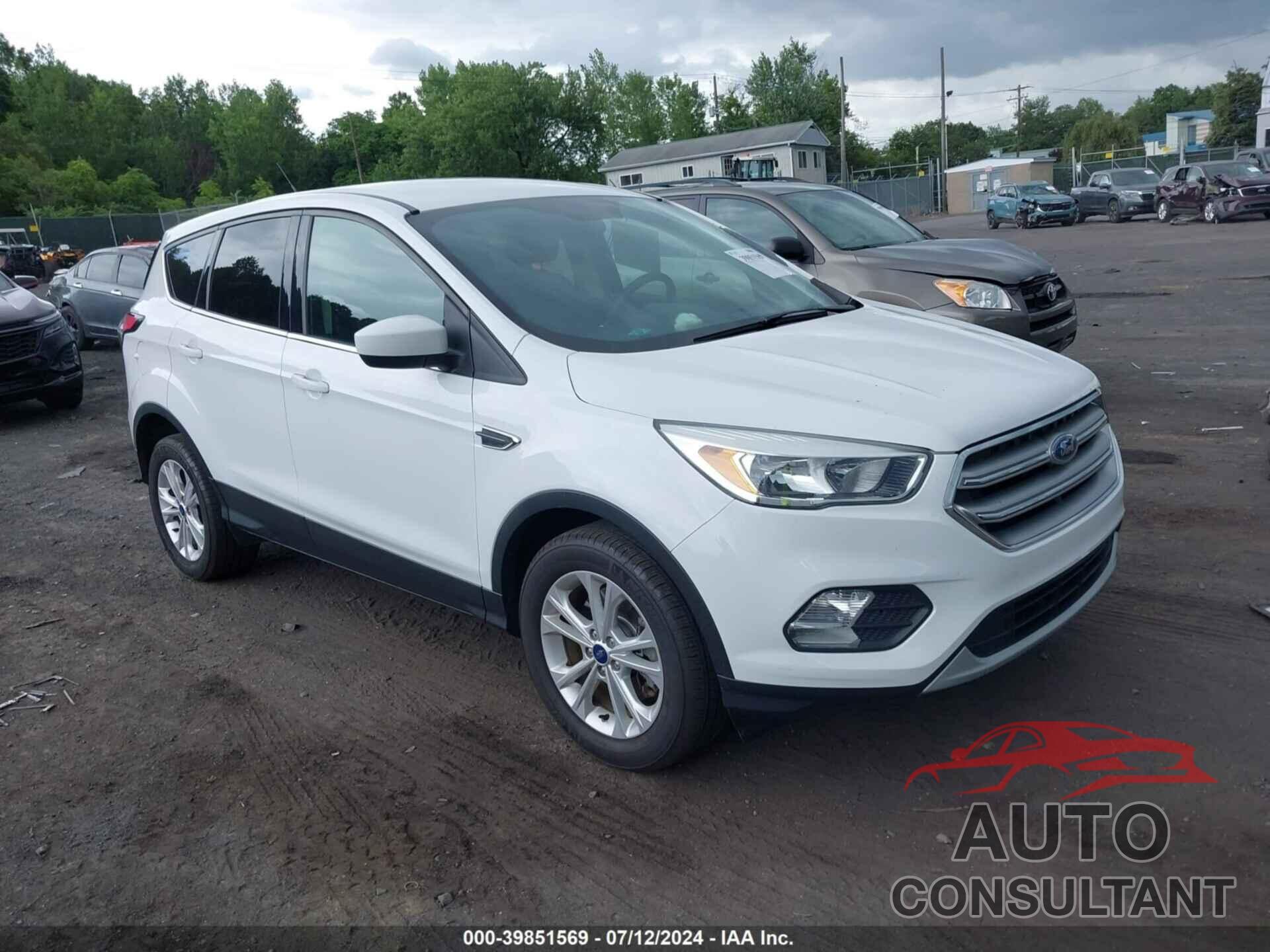 FORD ESCAPE 2017 - 1FMCU9GD7HUE56446