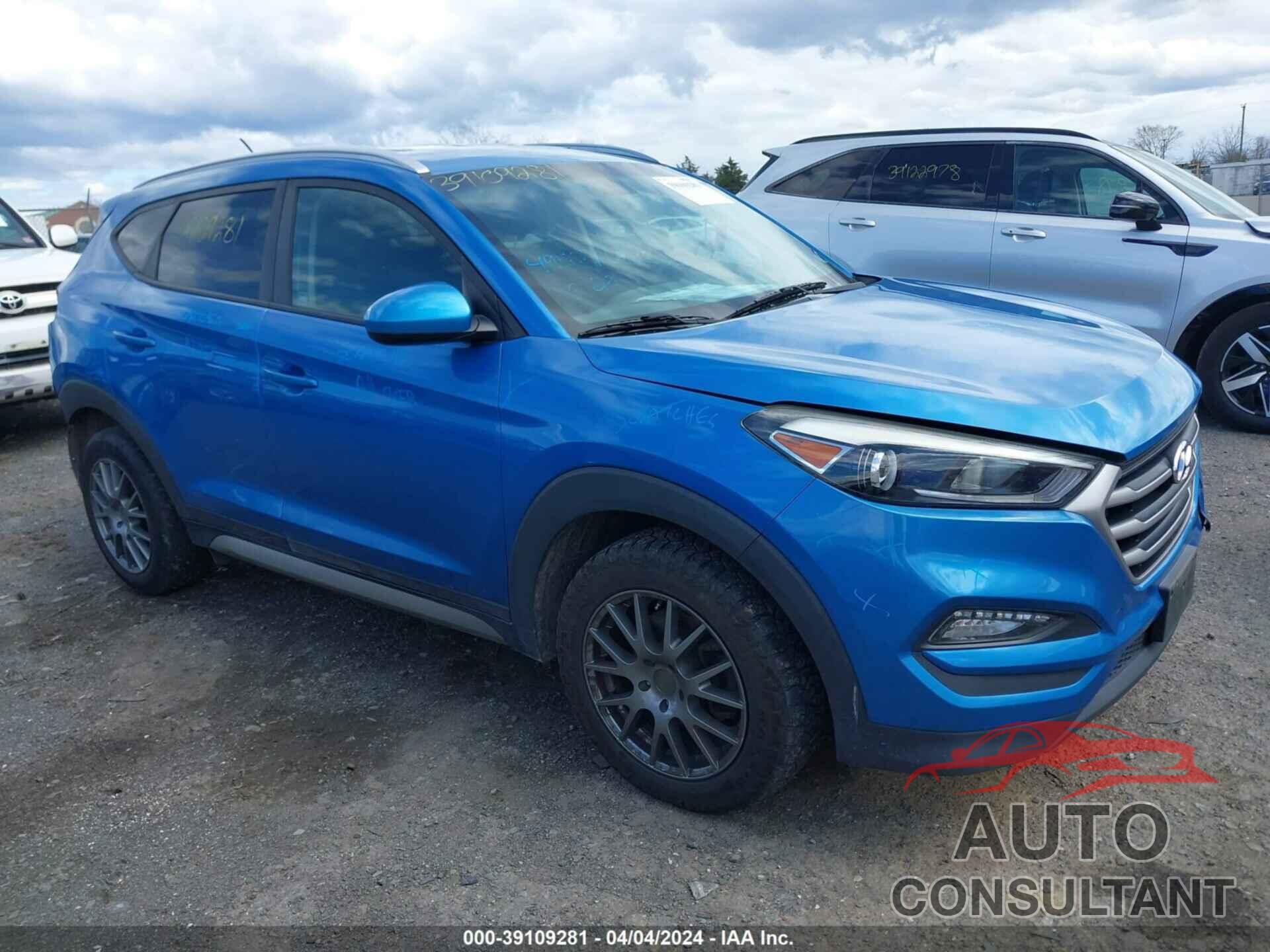 HYUNDAI TUCSON 2017 - KM8J3CA43HU259337