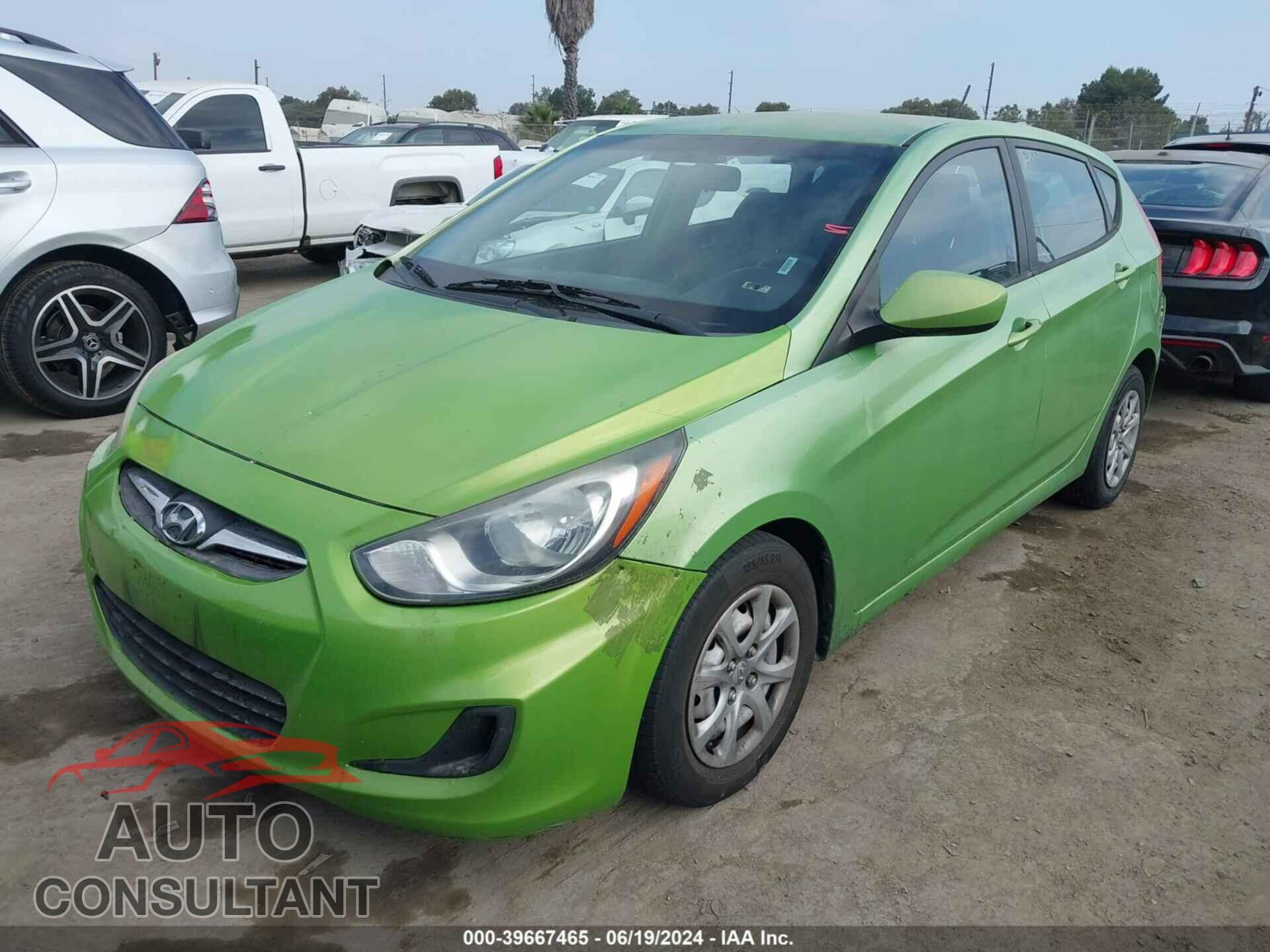 HYUNDAI ACCENT 2013 - KMHCT5AE0DU132181