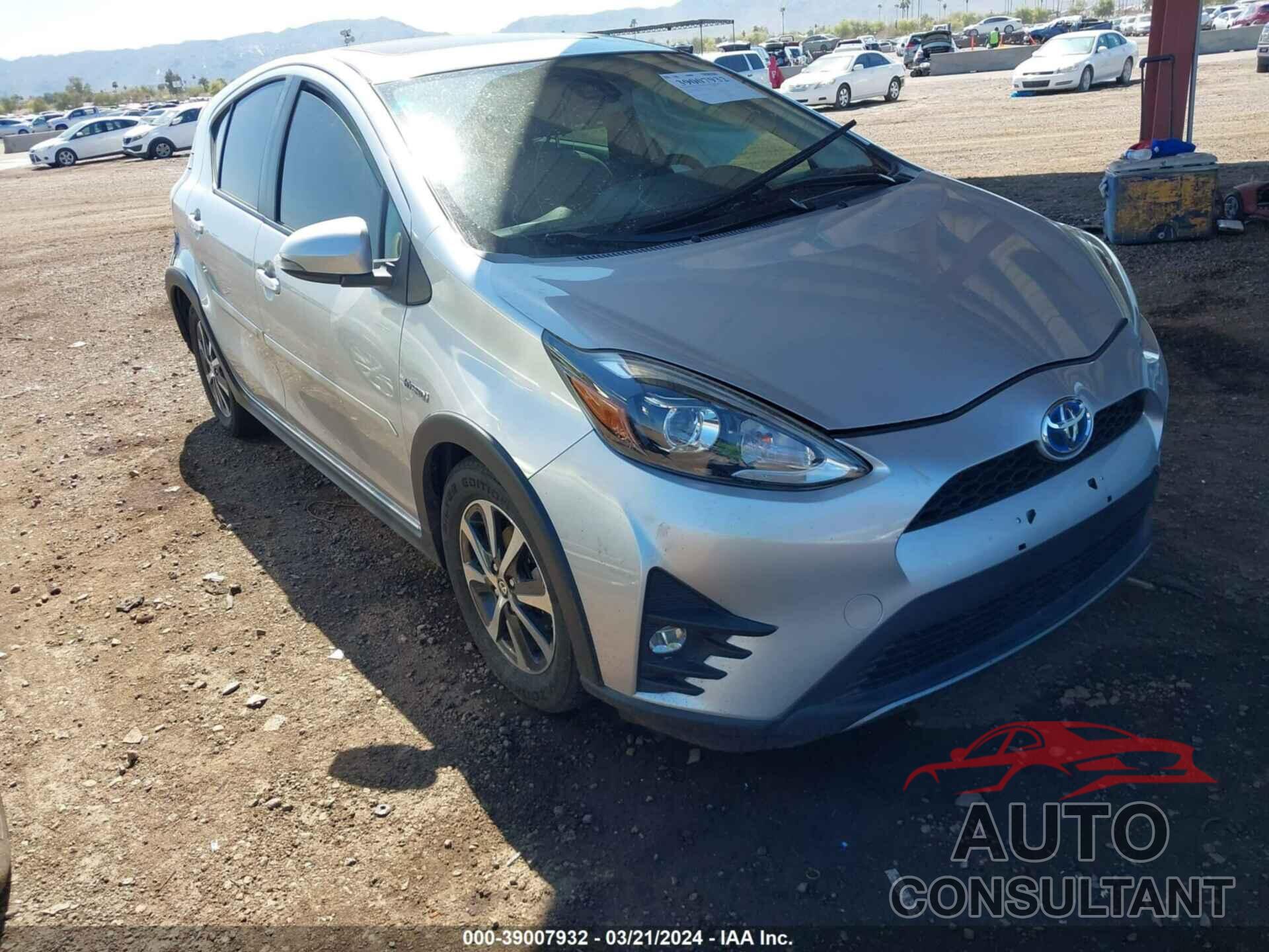 TOYOTA PRIUS C 2018 - JTDKDTB38J1617714