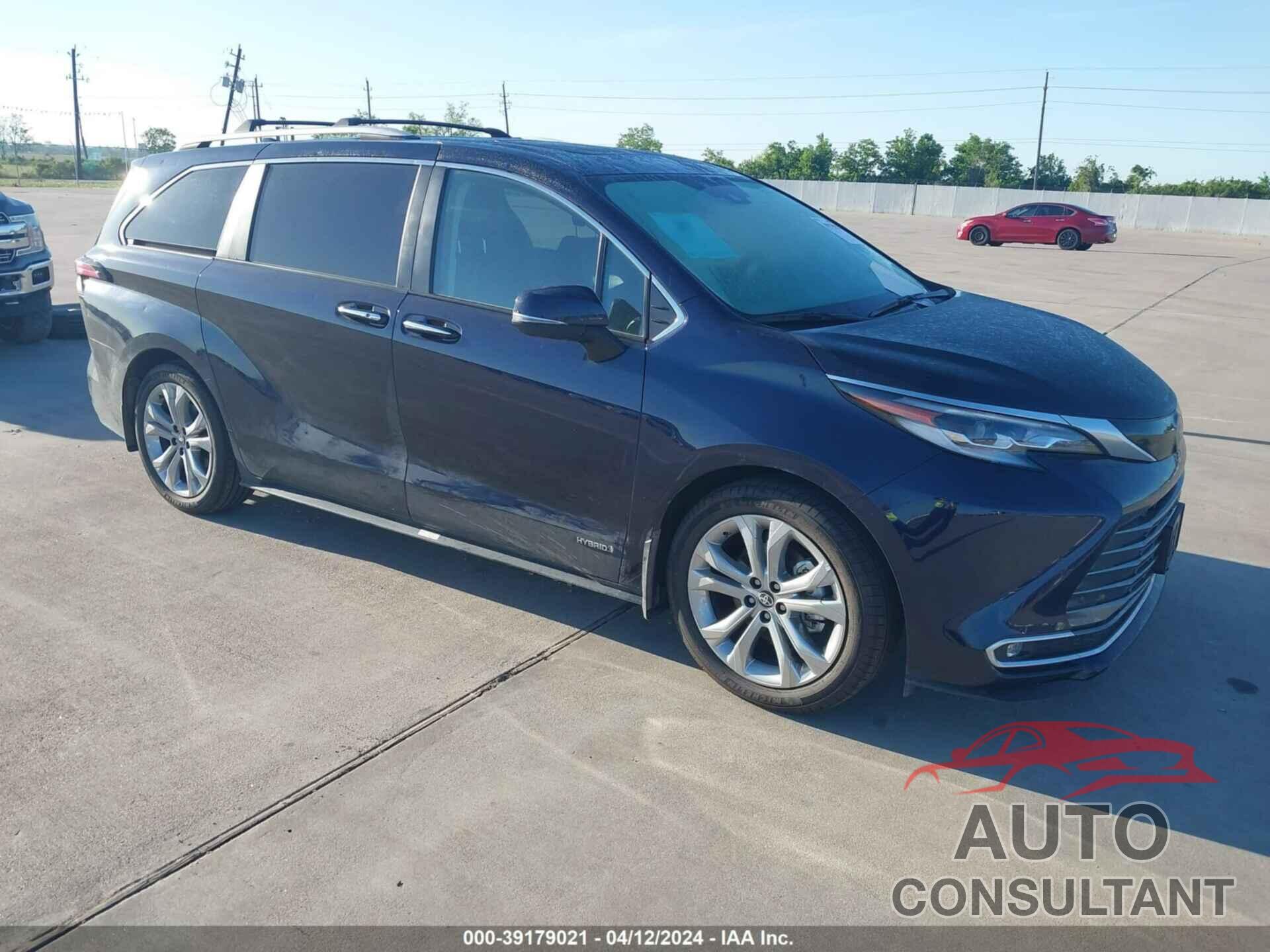 TOYOTA SIENNA 2021 - 5TDERKEC6MS031539