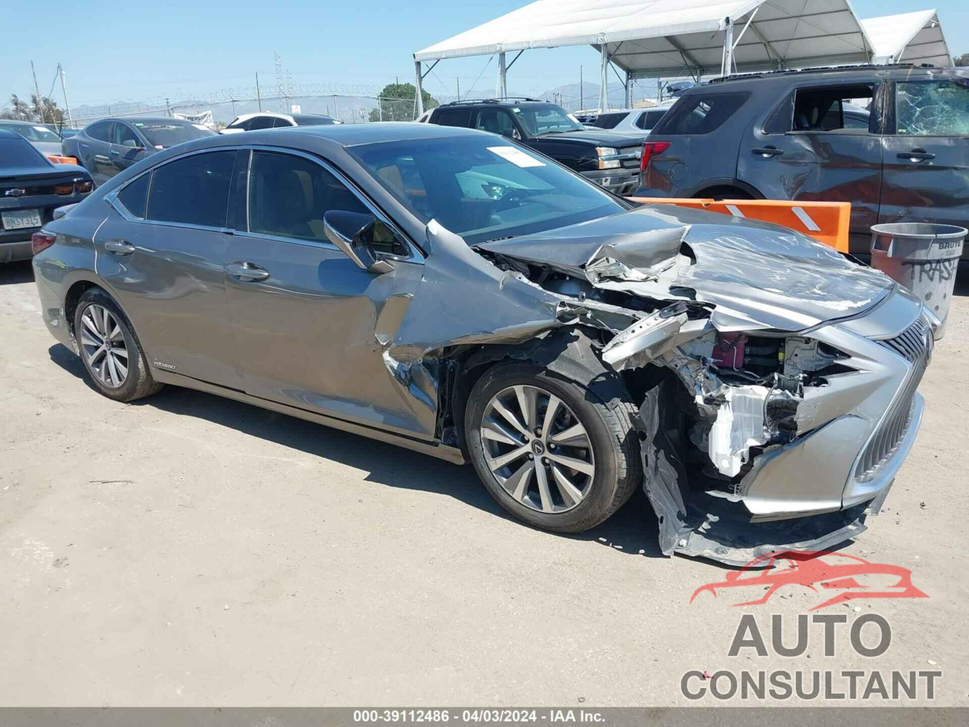 LEXUS ES 300H 2021 - 58ACA1C11MU005330