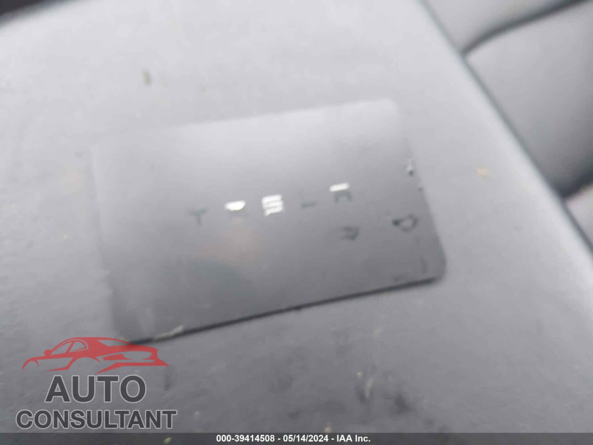 TESLA MODEL 3 2018 - 5YJ3E1EA1JF048681