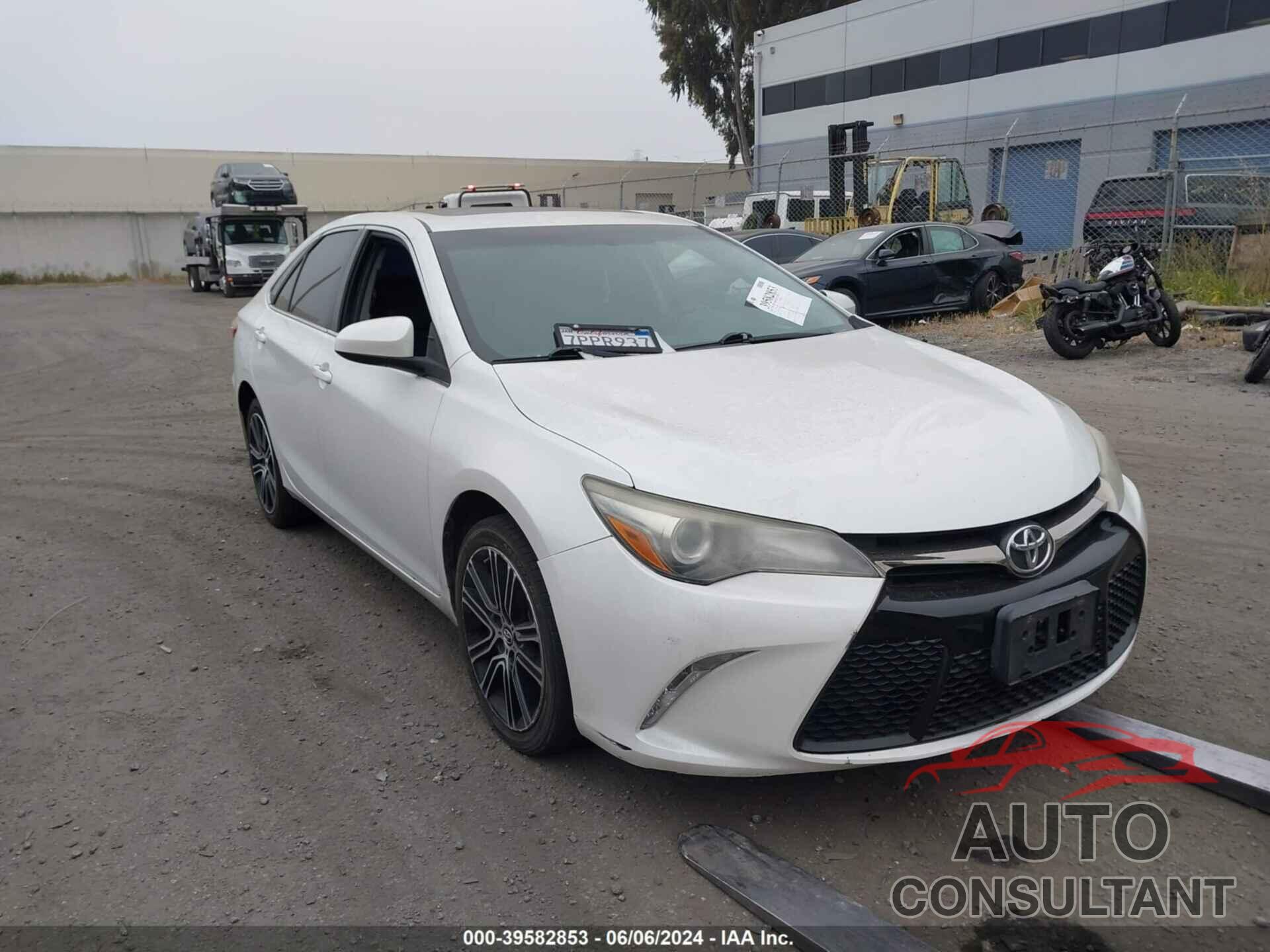 TOYOTA CAMRY 2016 - 4T1BF1FK1GU550456