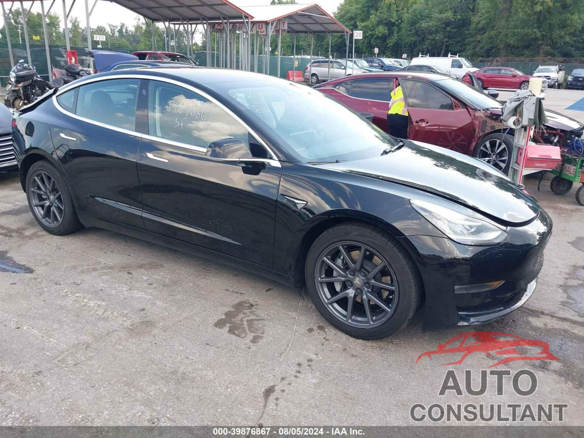 TESLA MODEL 3 2018 - 5YJ3E1EB8JF054079