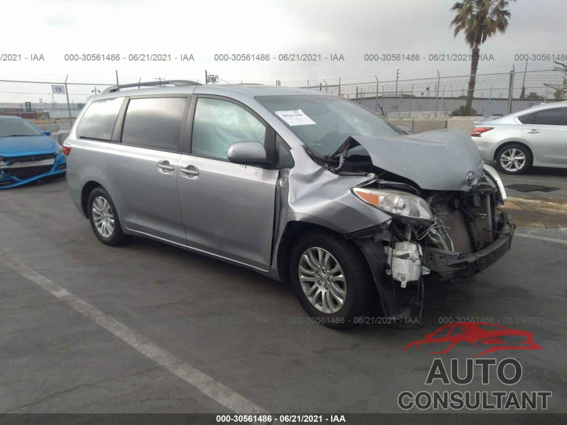 TOYOTA SIENNA 2016 - 5TDYK3DC5GS696770