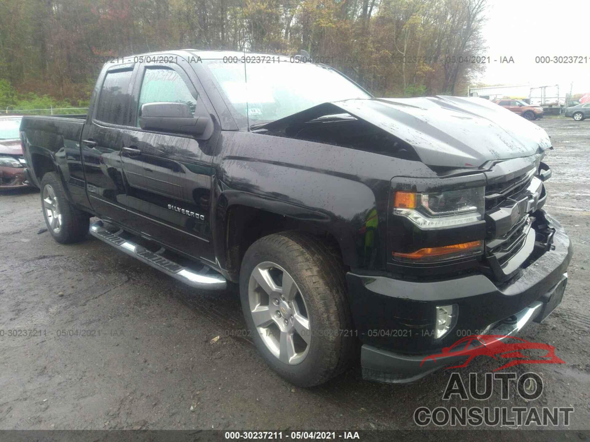 CHEVROLET SILVERADO 1500 2018 - 1GCVKREC0JZ257745